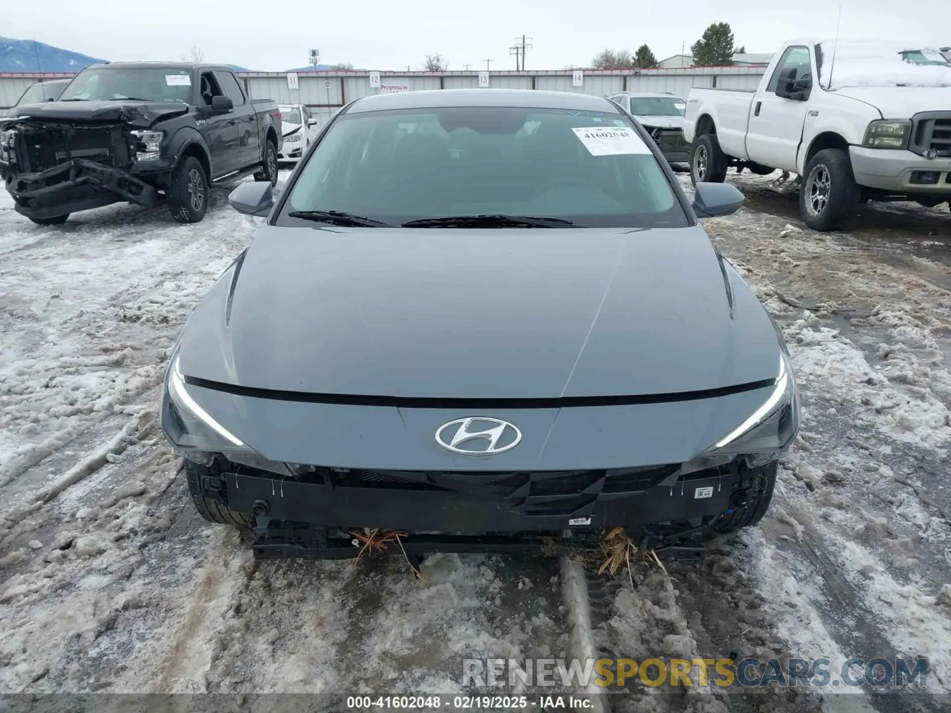 12 Фотография поврежденного автомобиля KMHLM4AG3NU335480 HYUNDAI ELANTRA 2022