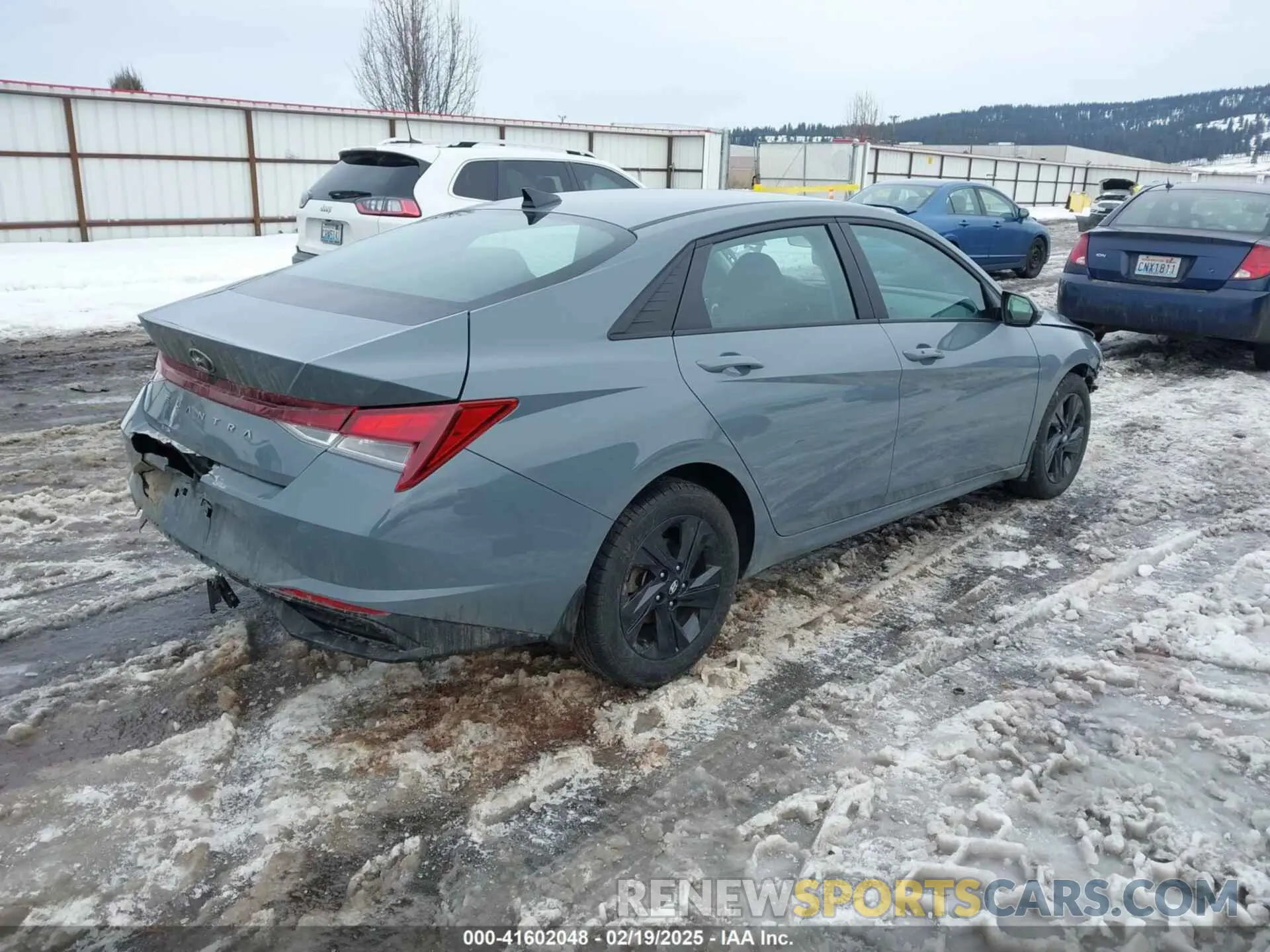 4 Фотография поврежденного автомобиля KMHLM4AG3NU335480 HYUNDAI ELANTRA 2022
