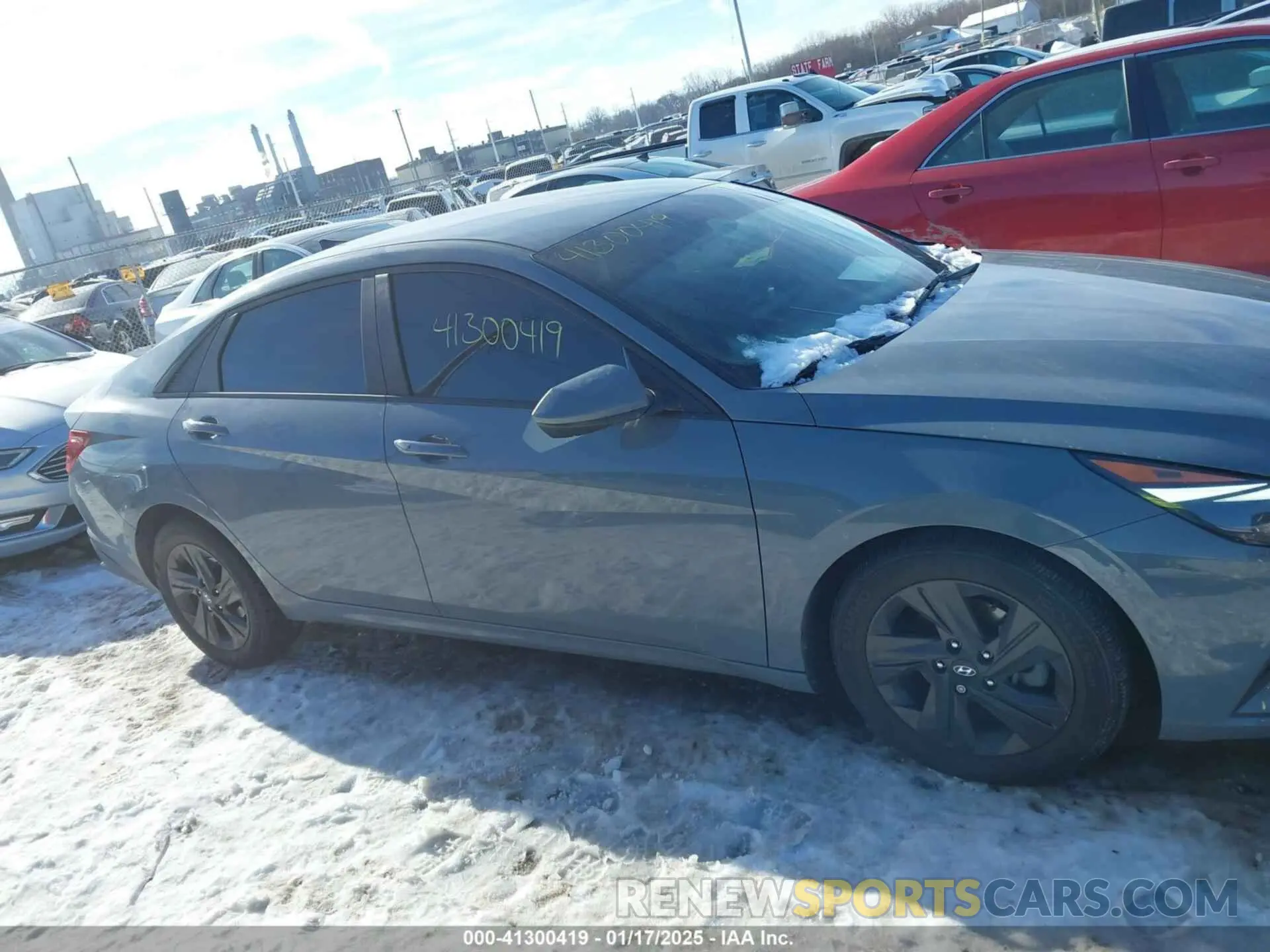 13 Фотография поврежденного автомобиля KMHLM4AG4NU245285 HYUNDAI ELANTRA 2022