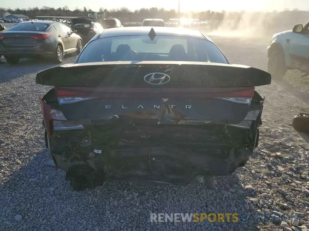 6 Photograph of a damaged car KMHLM4AG4NU312256 HYUNDAI ELANTRA 2022