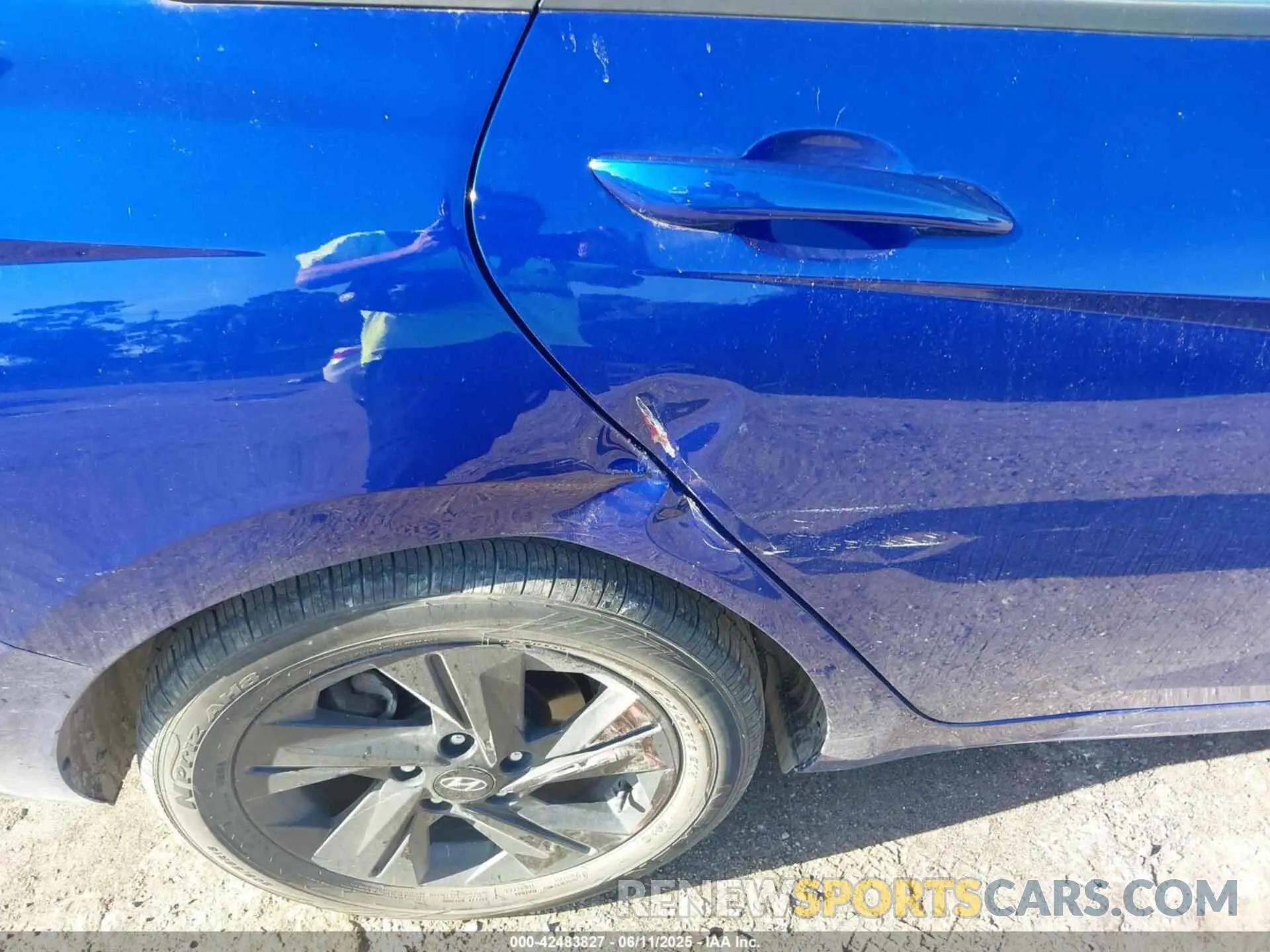 6 Photograph of a damaged car KMHLM4AG5NU296004 HYUNDAI ELANTRA 2022