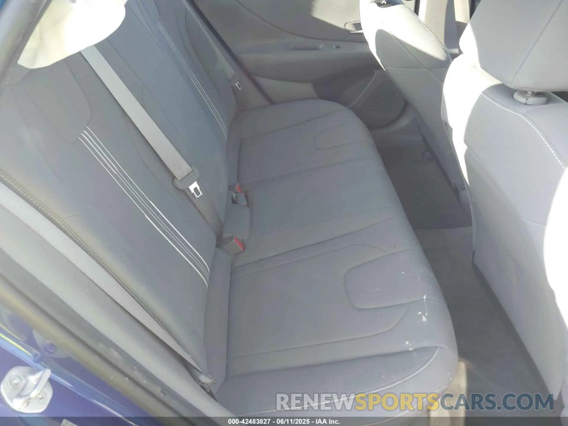 8 Photograph of a damaged car KMHLM4AG5NU296004 HYUNDAI ELANTRA 2022