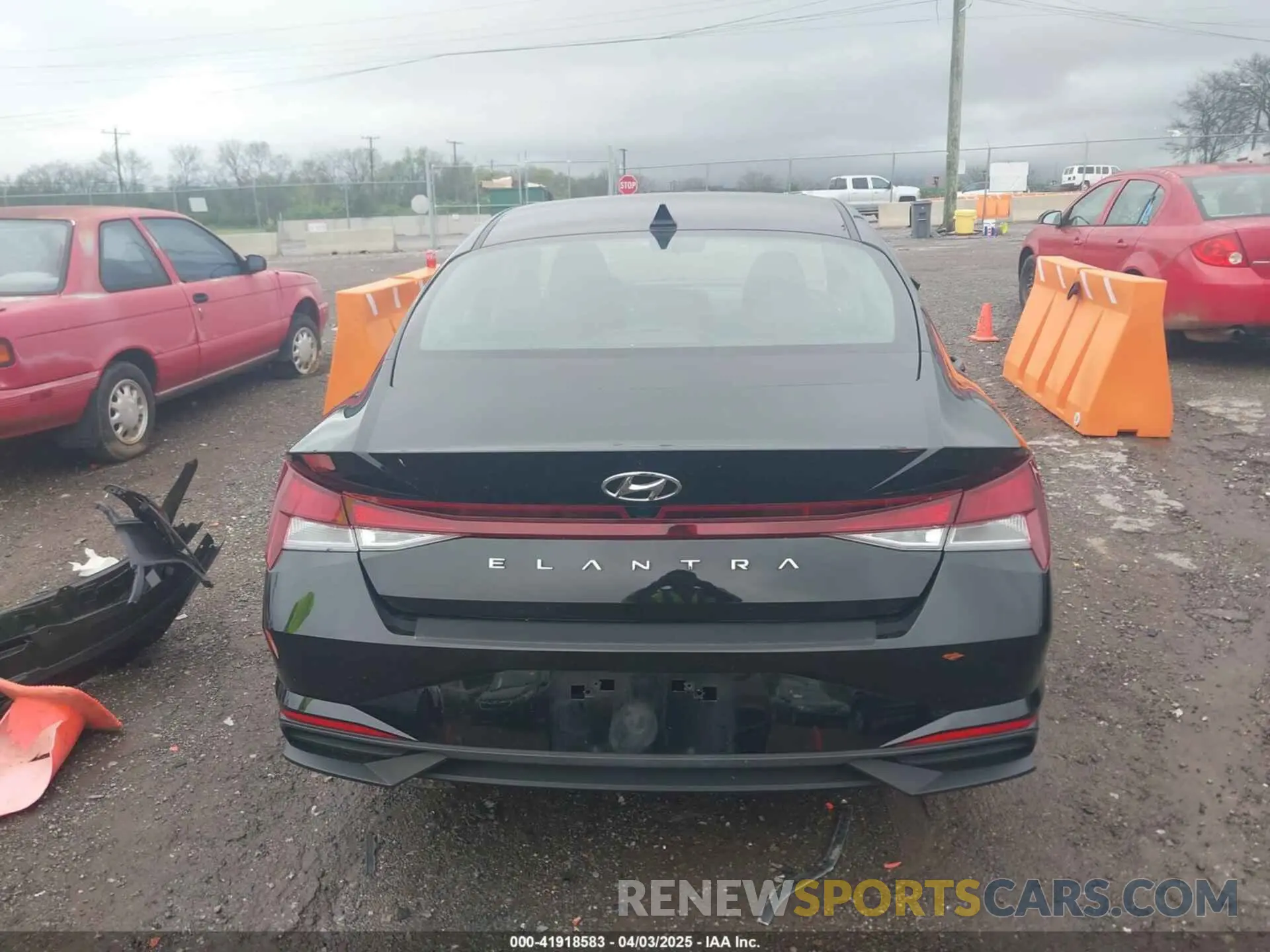 17 Фотография поврежденного автомобиля KMHLM4AG5NU358677 HYUNDAI ELANTRA 2022