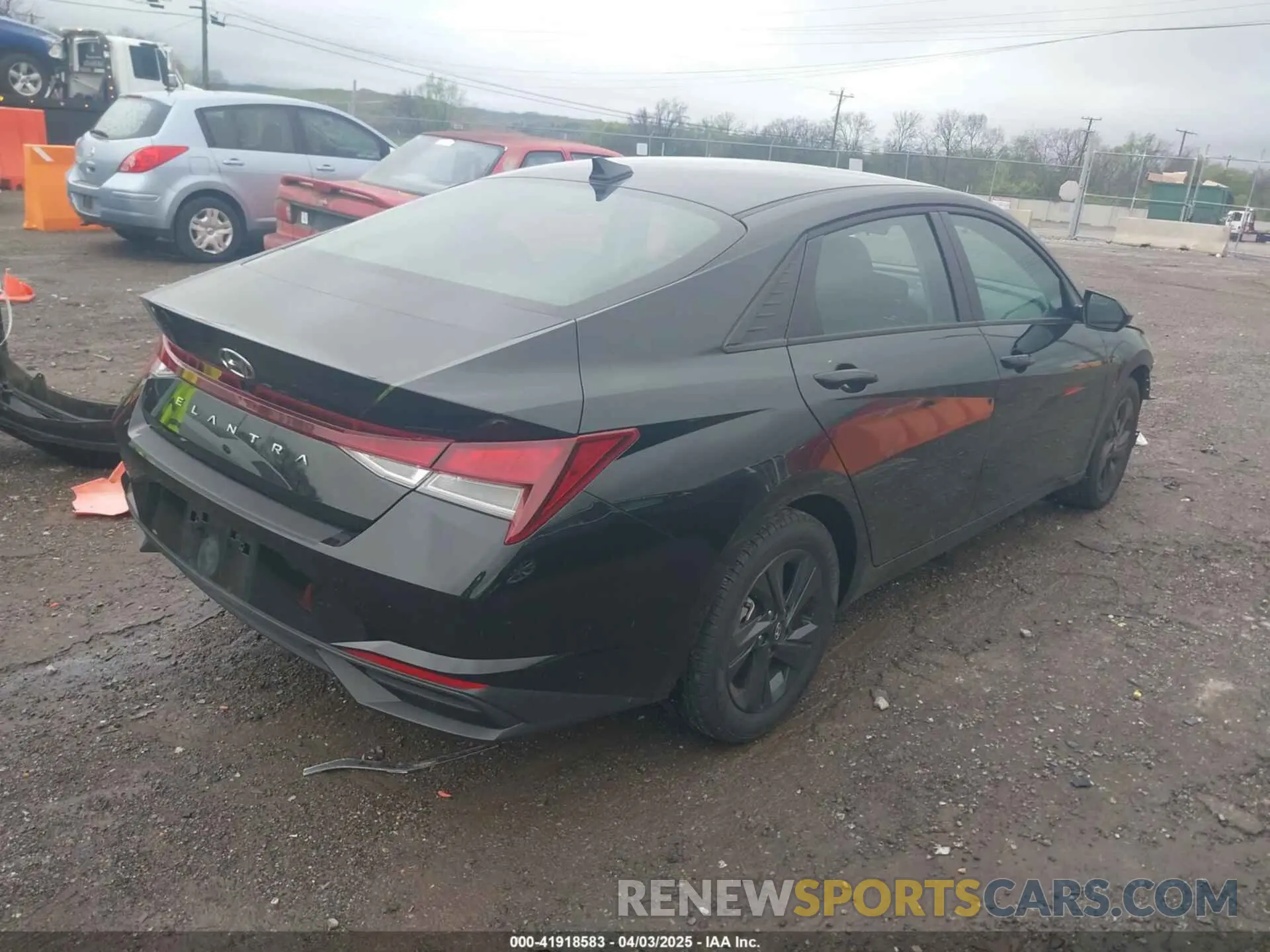 4 Фотография поврежденного автомобиля KMHLM4AG5NU358677 HYUNDAI ELANTRA 2022