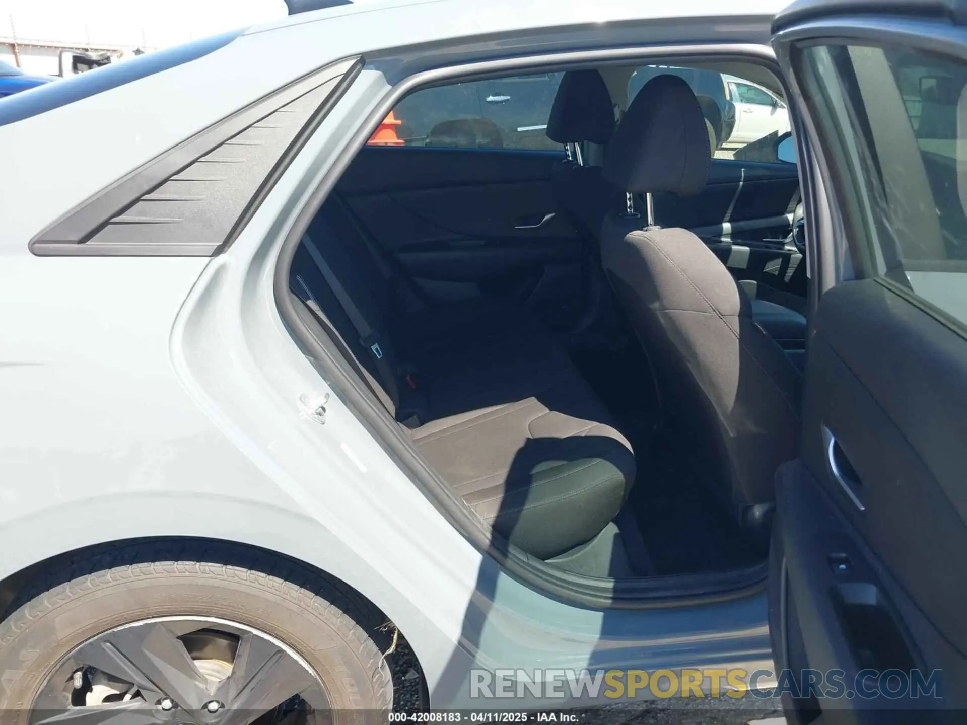 8 Фотография поврежденного автомобиля KMHLM4AG5NU365970 HYUNDAI ELANTRA 2022