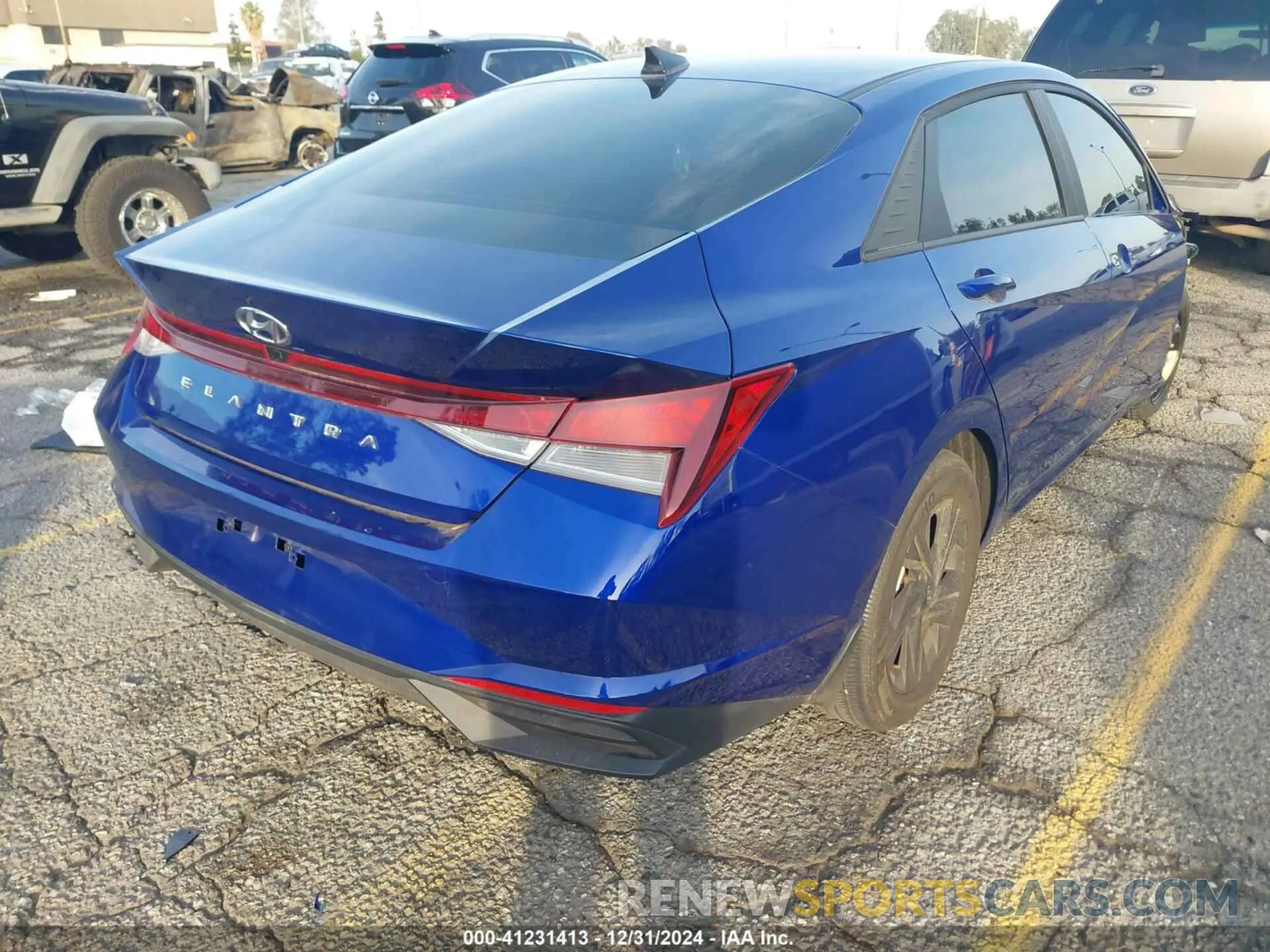 4 Фотография поврежденного автомобиля KMHLM4AG6NU337708 HYUNDAI ELANTRA 2022