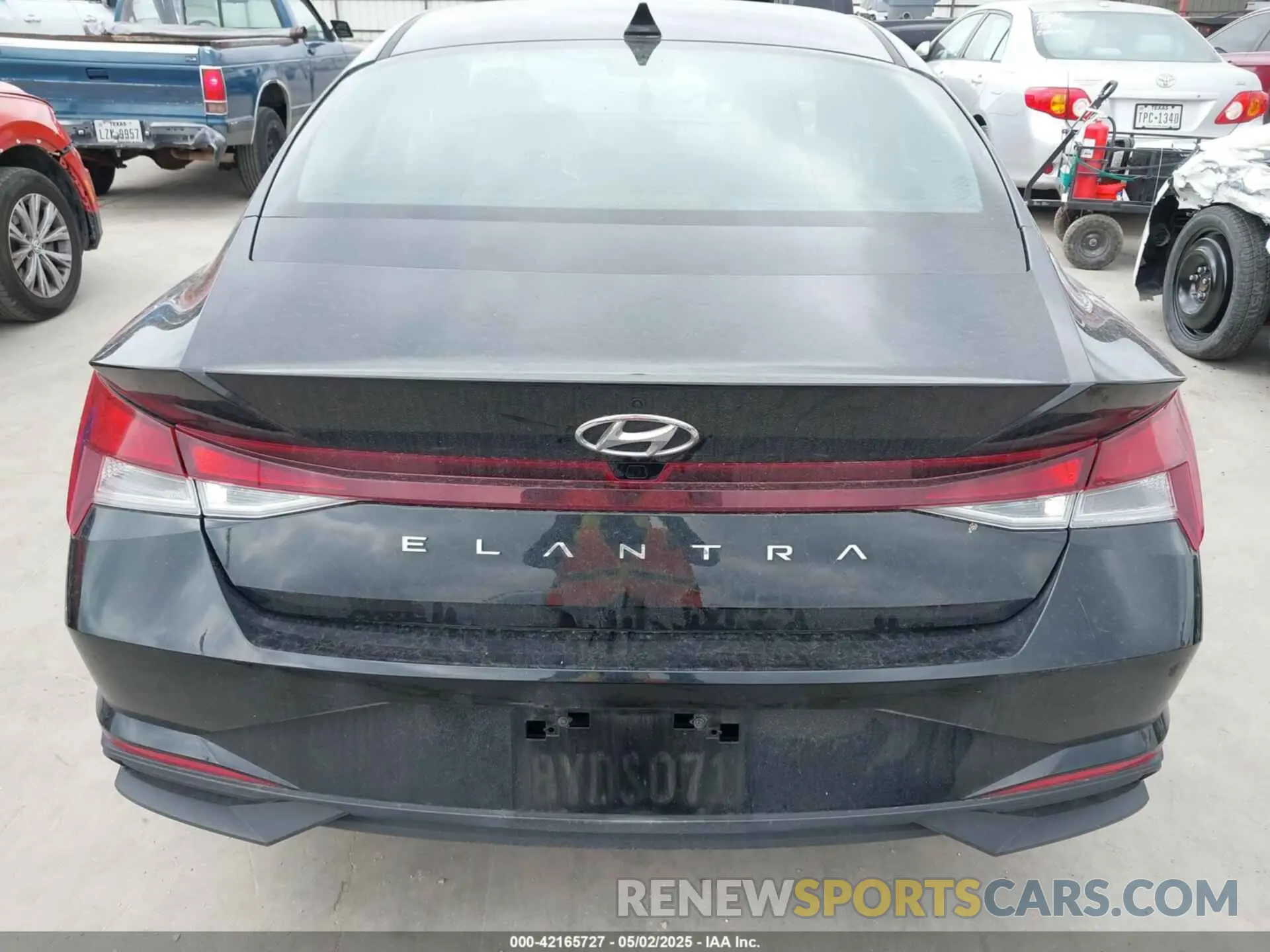 17 Фотография поврежденного автомобиля KMHLM4AG9NU218972 HYUNDAI ELANTRA 2022