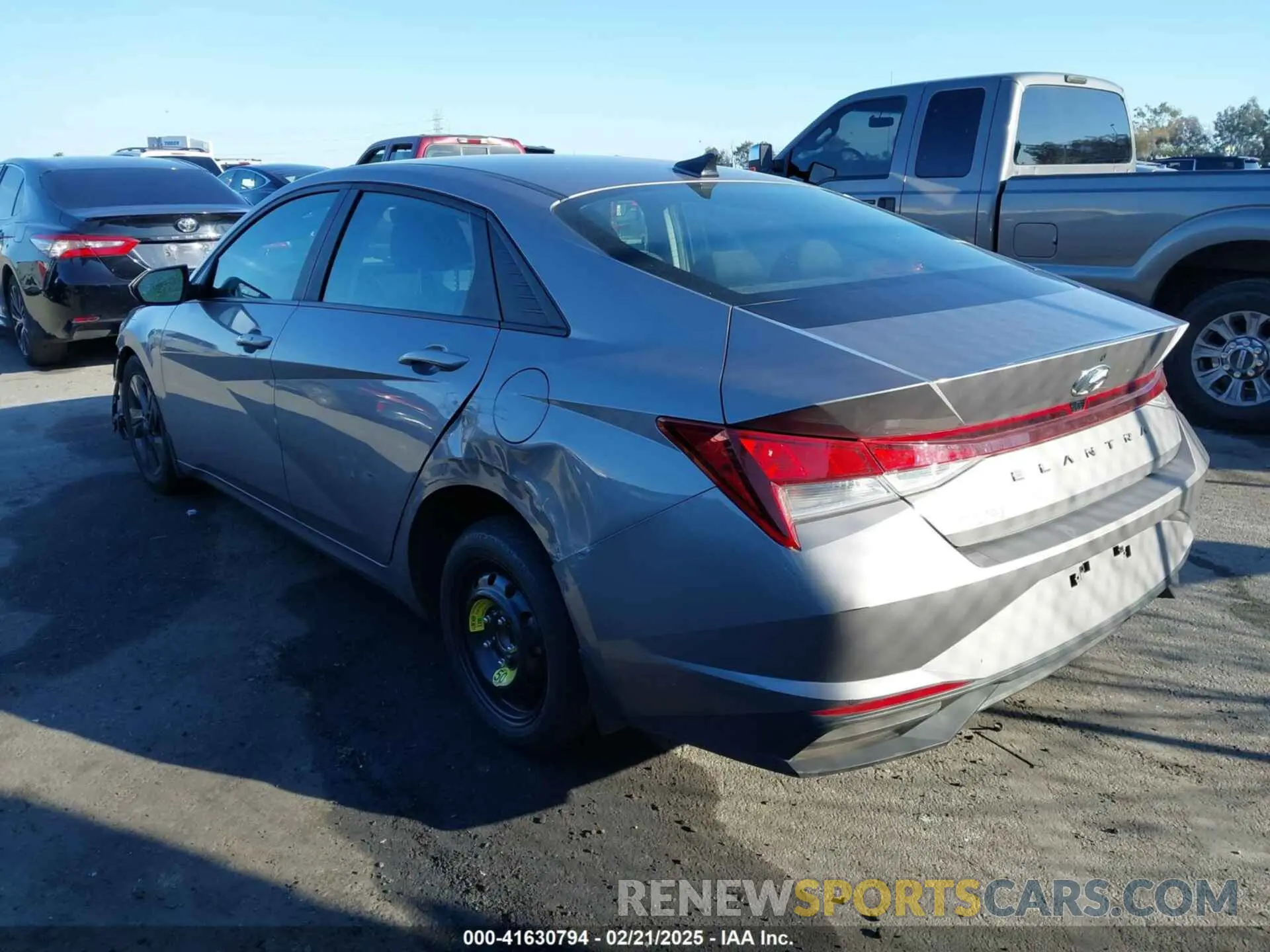 3 Фотография поврежденного автомобиля KMHLM4AG9NU322152 HYUNDAI ELANTRA 2022