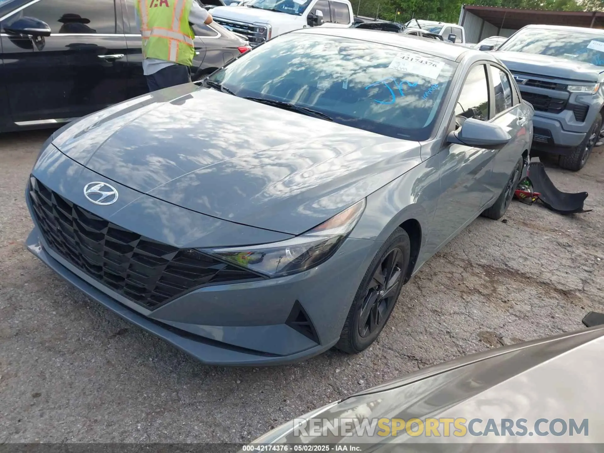 2 Photograph of a damaged car KMHLM4AGXNU318692 HYUNDAI ELANTRA 2022