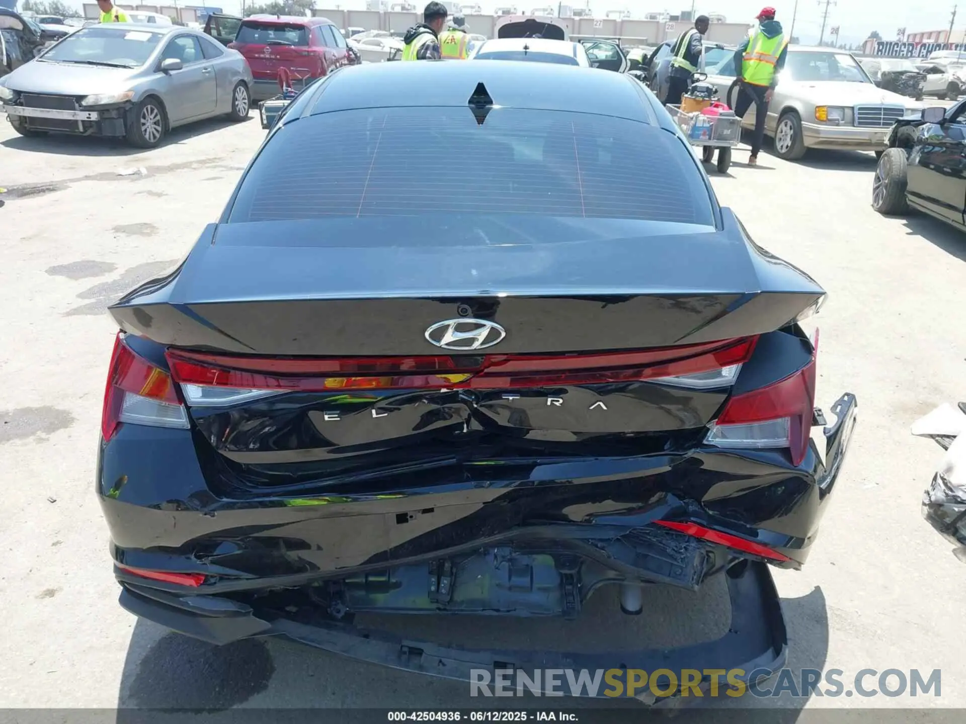 17 Фотография поврежденного автомобиля KMHLM4AGXNU361204 HYUNDAI ELANTRA 2022