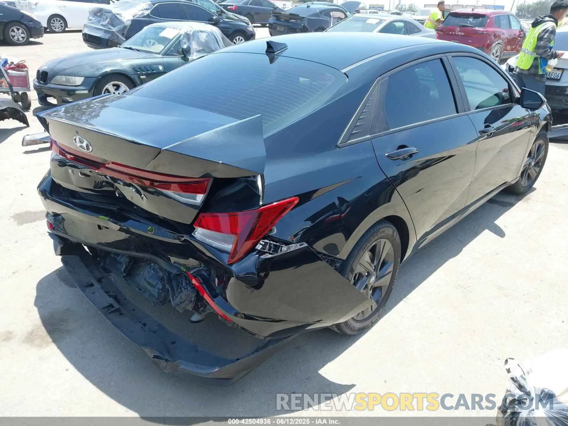4 Фотография поврежденного автомобиля KMHLM4AGXNU361204 HYUNDAI ELANTRA 2022