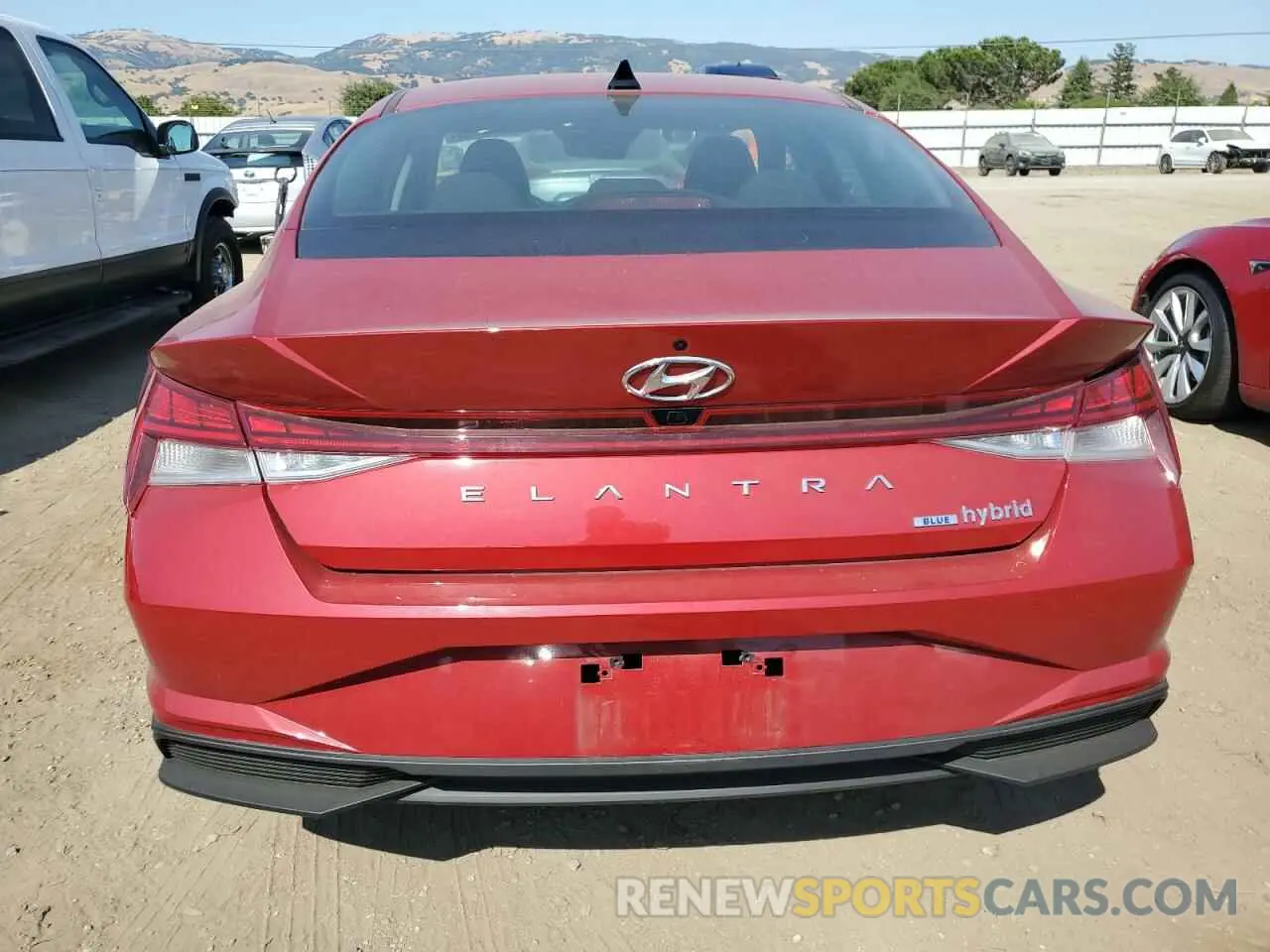 6 Photograph of a damaged car KMHLM4AJ3NU031786 HYUNDAI ELANTRA 2022