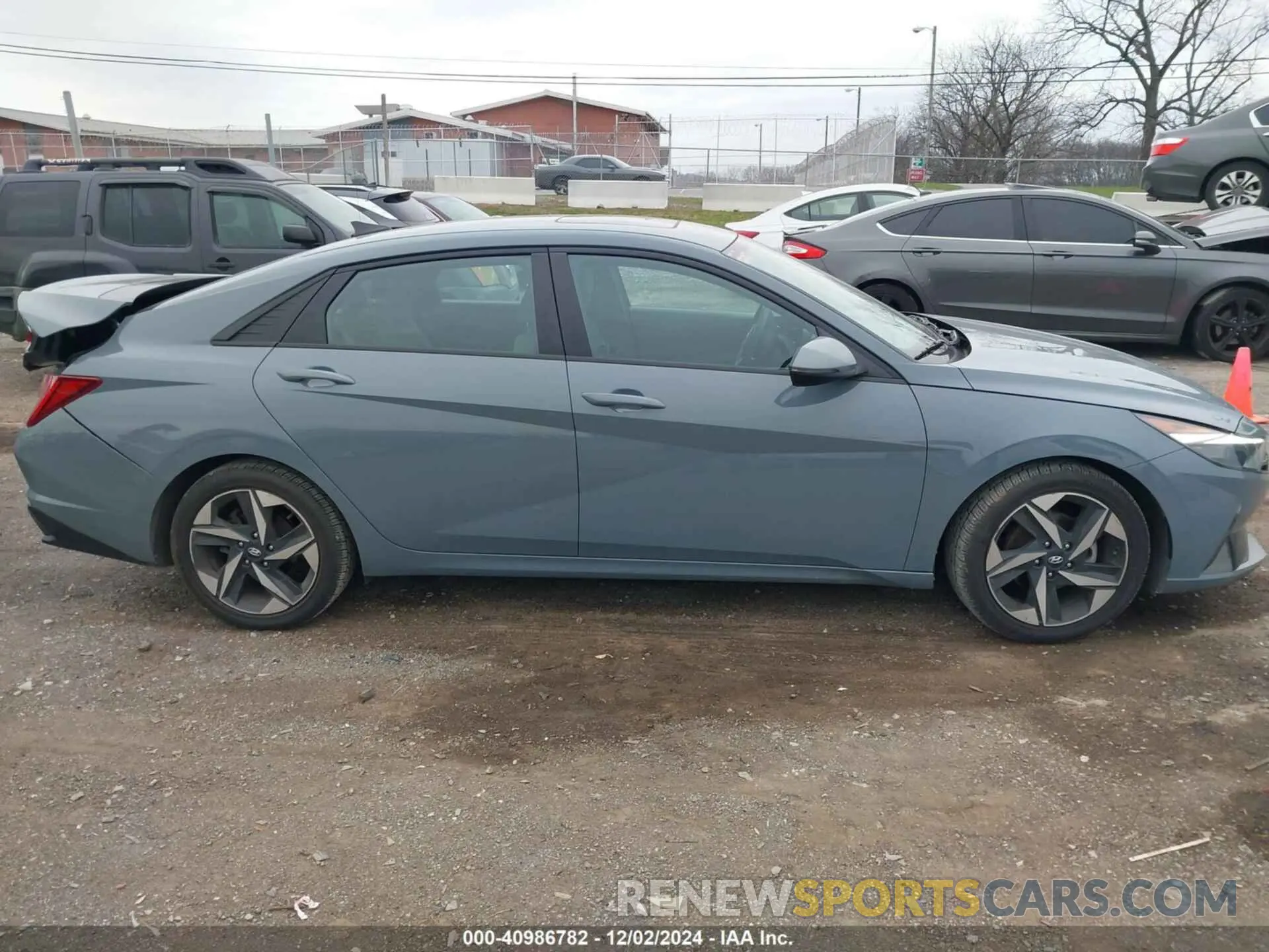 13 Photograph of a damaged car KMHLN4AG9NU365547 HYUNDAI ELANTRA 2022