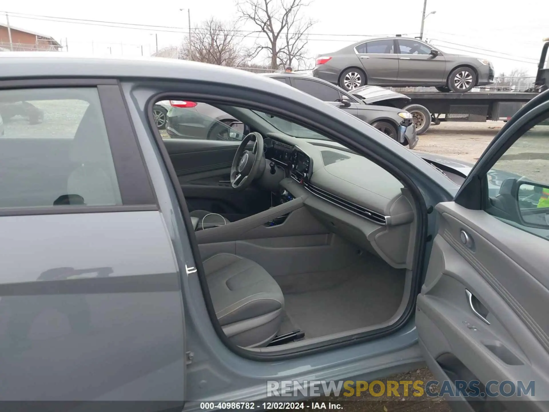 5 Photograph of a damaged car KMHLN4AG9NU365547 HYUNDAI ELANTRA 2022