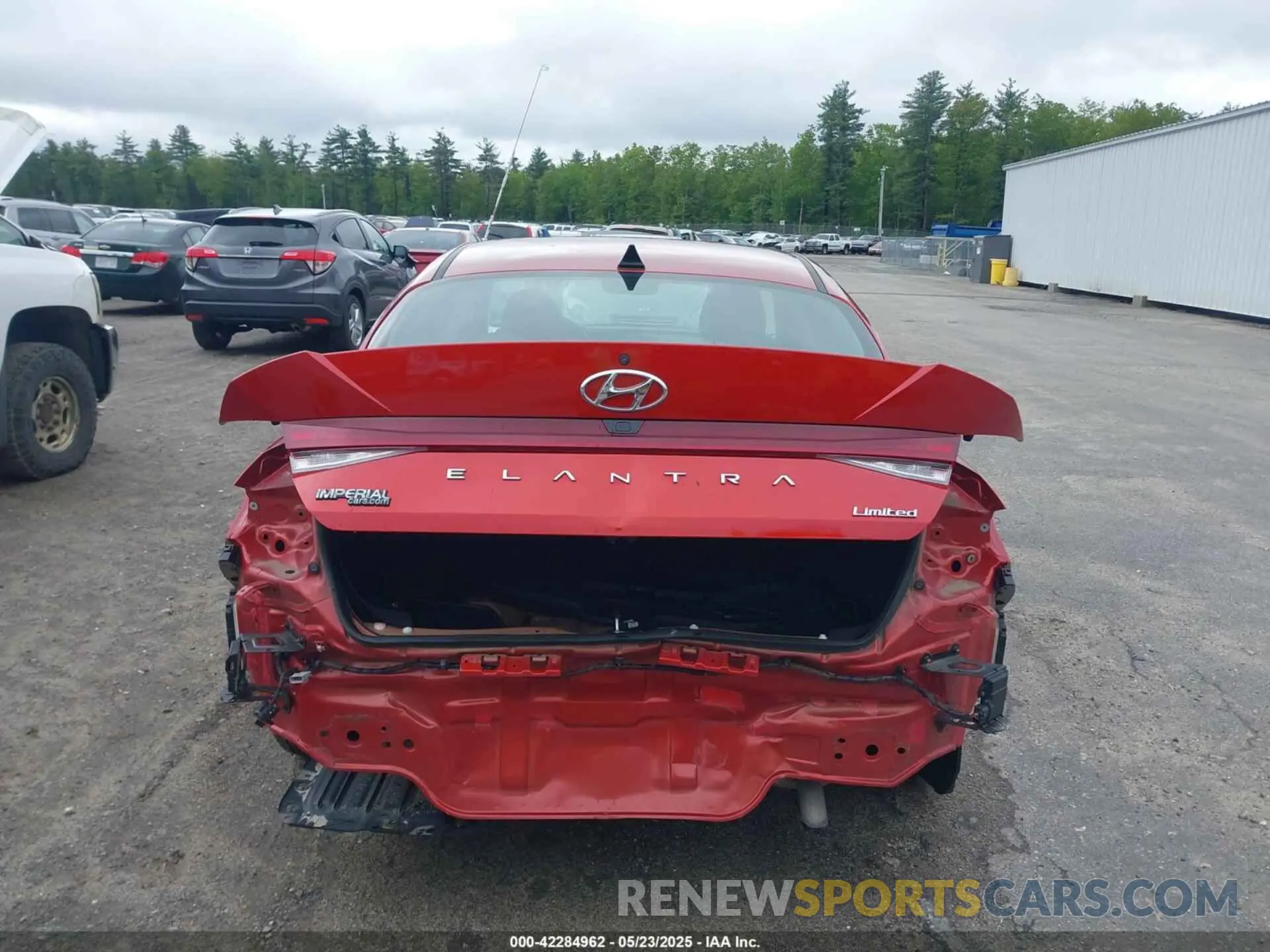 17 Photograph of a damaged car KMHLP4AG3NU229036 HYUNDAI ELANTRA 2022