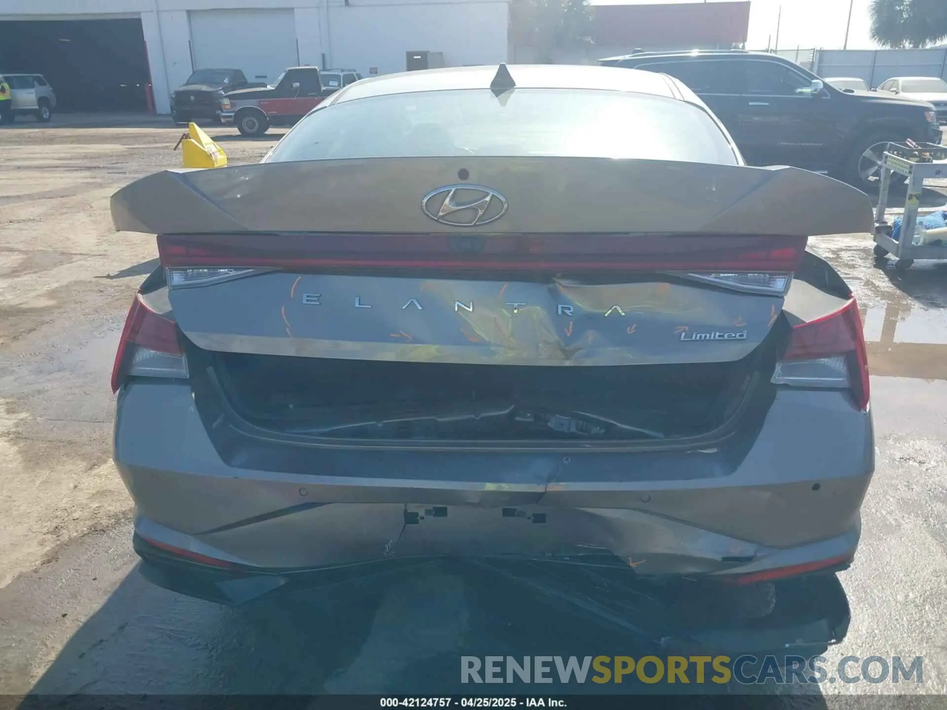 16 Photograph of a damaged car KMHLP4AG7NU359174 HYUNDAI ELANTRA 2022