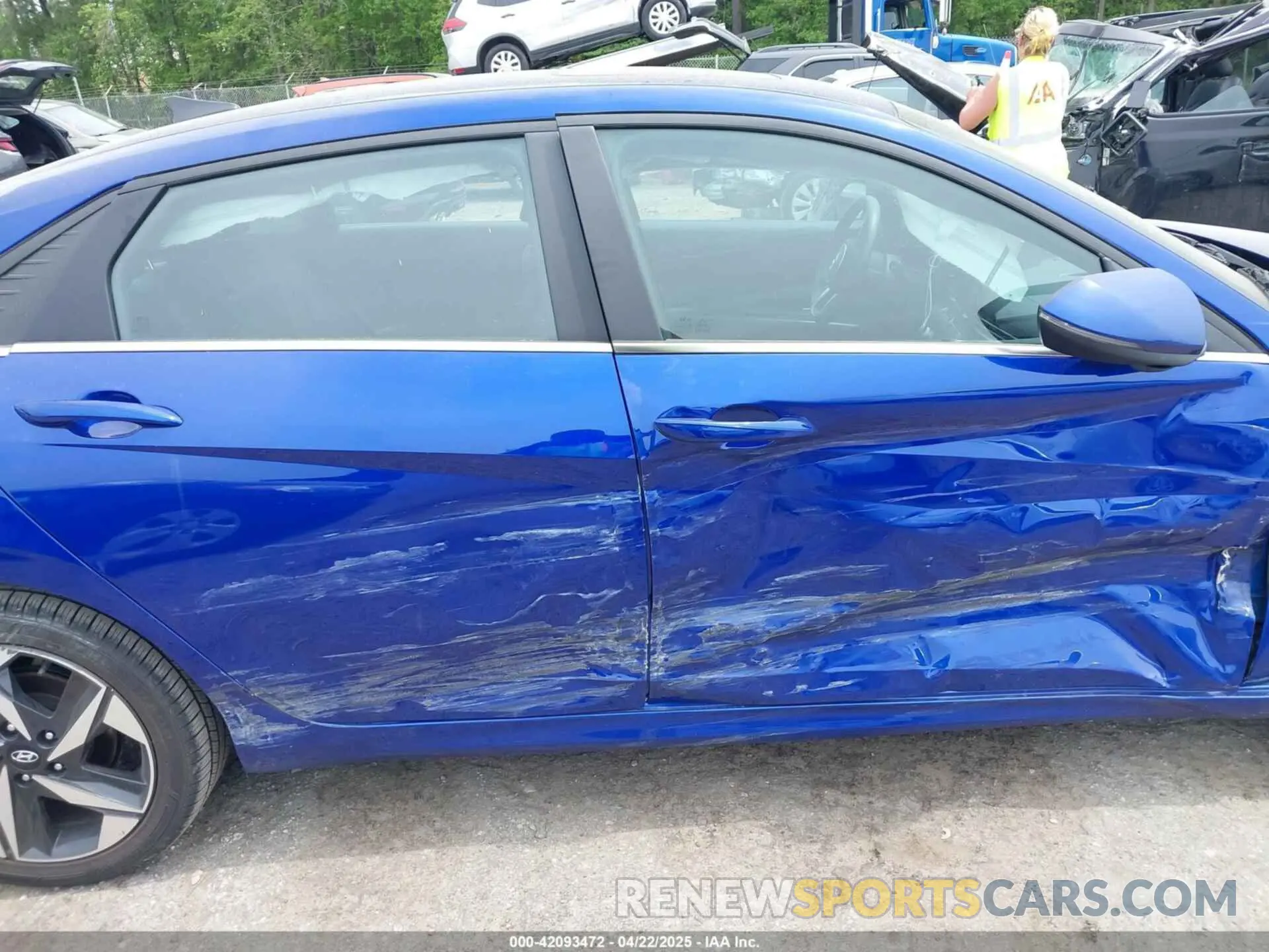 13 Фотография поврежденного автомобиля KMHLP4AG7NU360180 HYUNDAI ELANTRA 2022