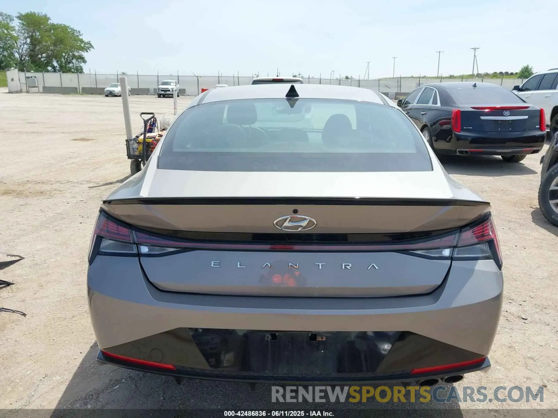 17 Photograph of a damaged car KMHLR4AF8NU331644 HYUNDAI ELANTRA 2022