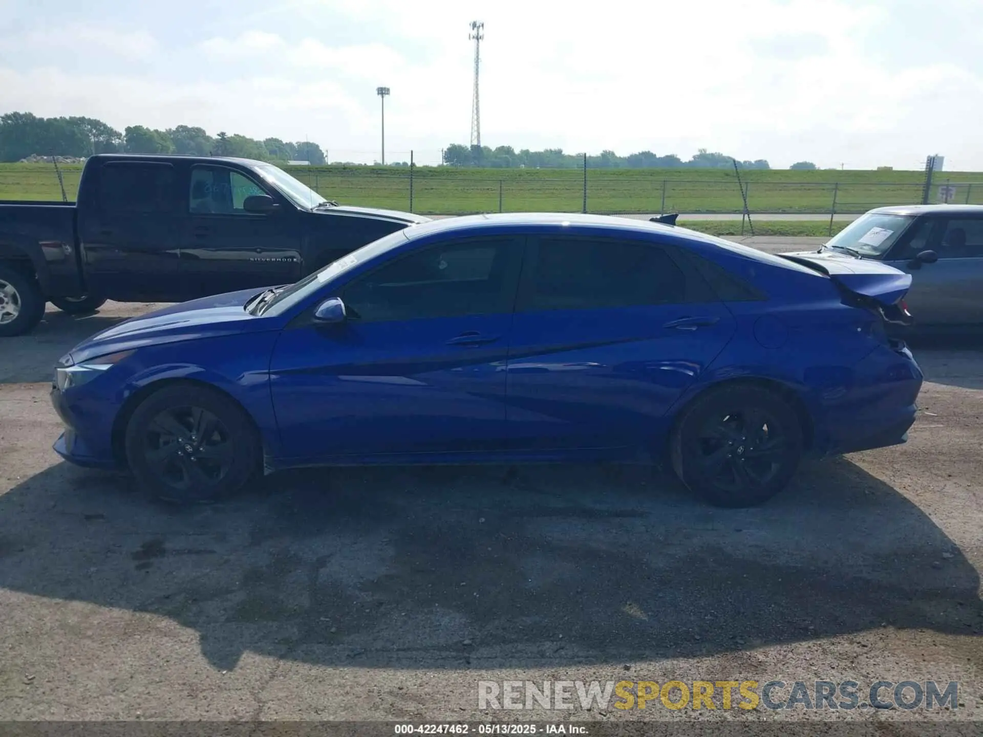 14 Photograph of a damaged car KMHLS4AG6NU334295 HYUNDAI ELANTRA 2022