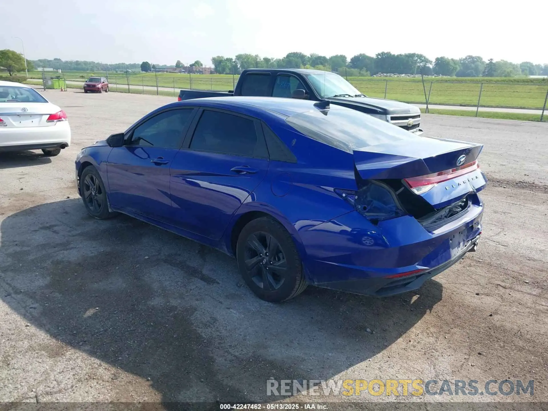 3 Photograph of a damaged car KMHLS4AG6NU334295 HYUNDAI ELANTRA 2022