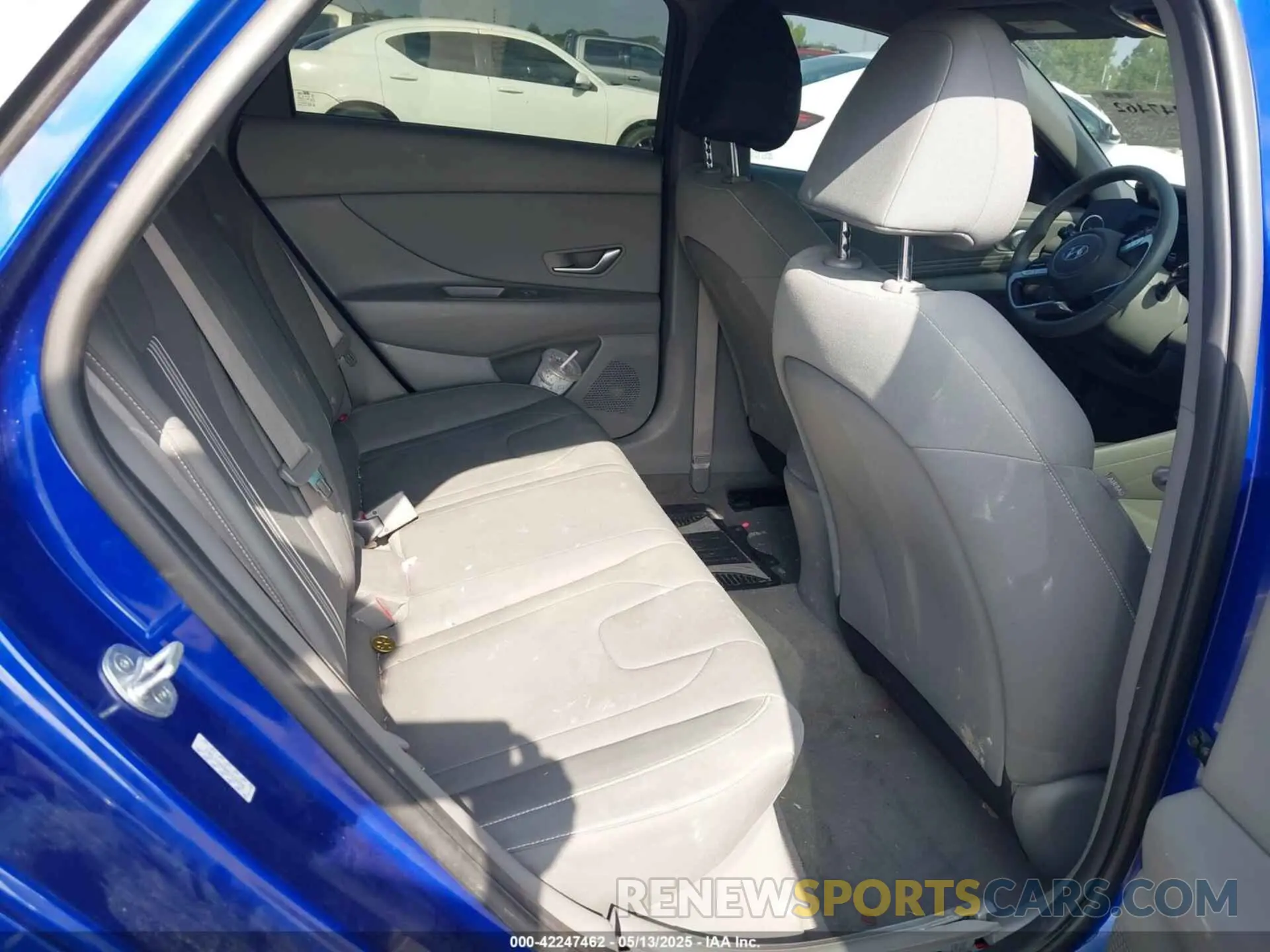8 Photograph of a damaged car KMHLS4AG6NU334295 HYUNDAI ELANTRA 2022