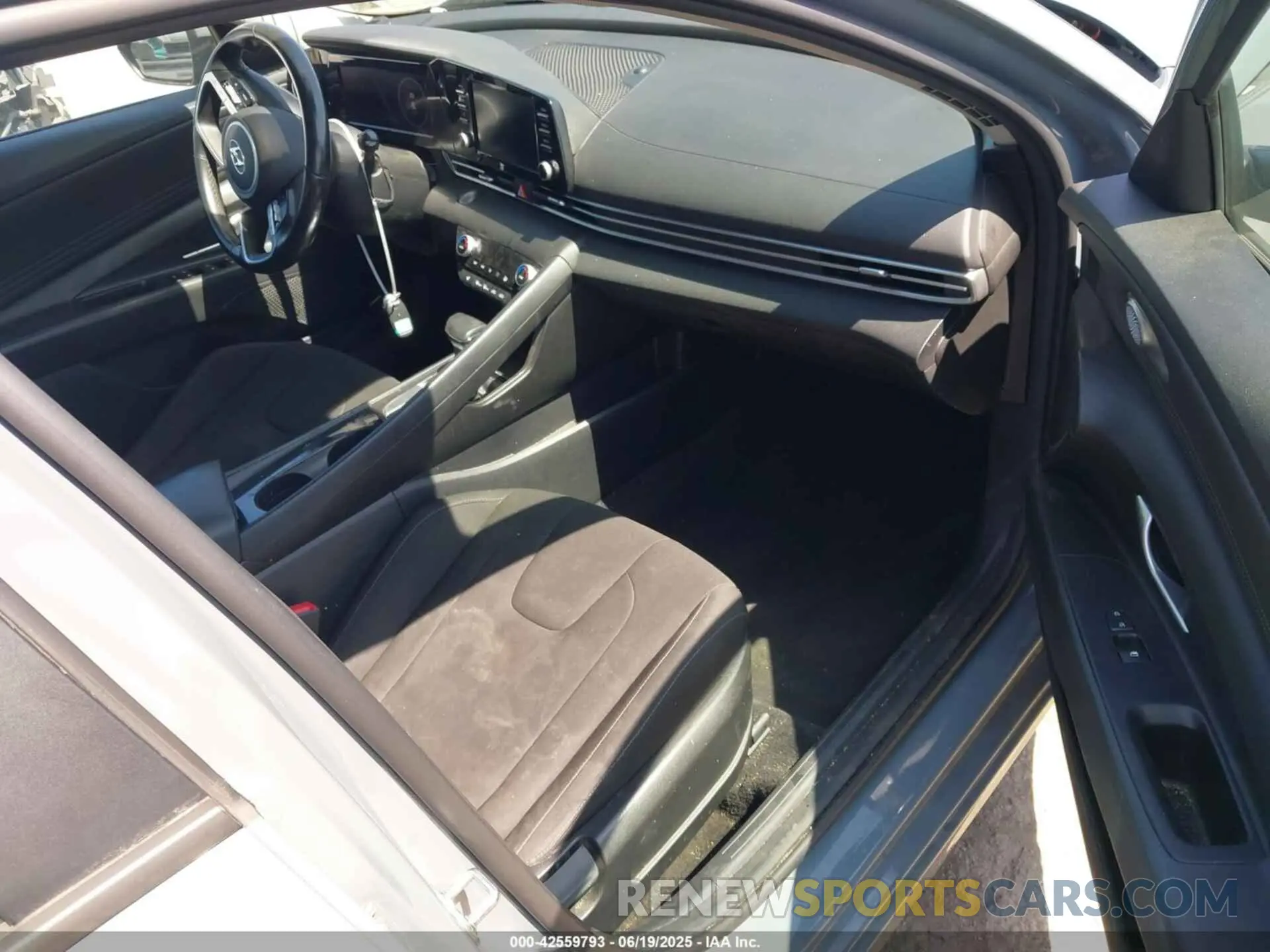 5 Фотография поврежденного автомобиля KMHLS4AG7NU217969 HYUNDAI ELANTRA 2022