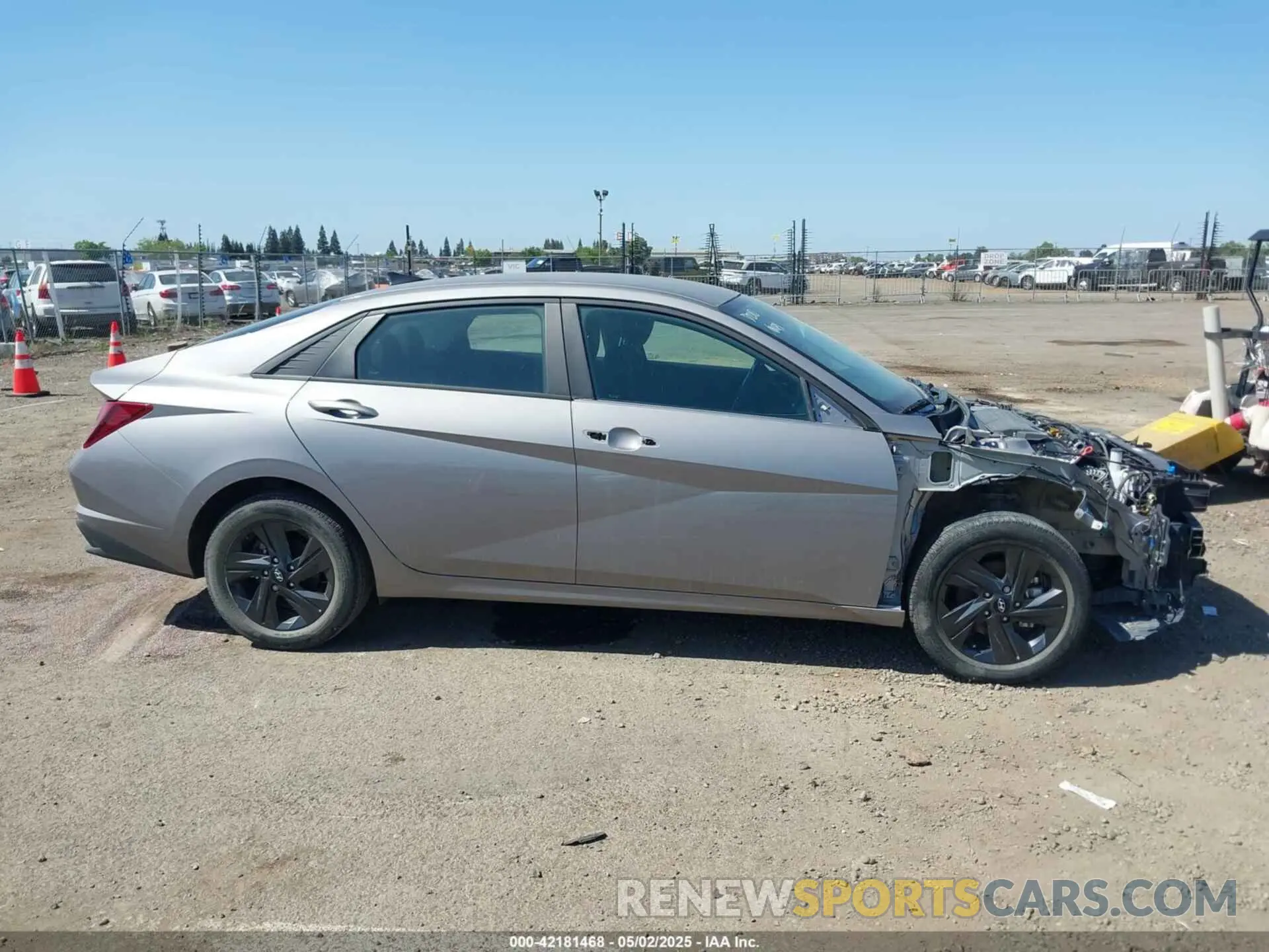 13 Photograph of a damaged car KMHLS4AG8NU281907 HYUNDAI ELANTRA 2022