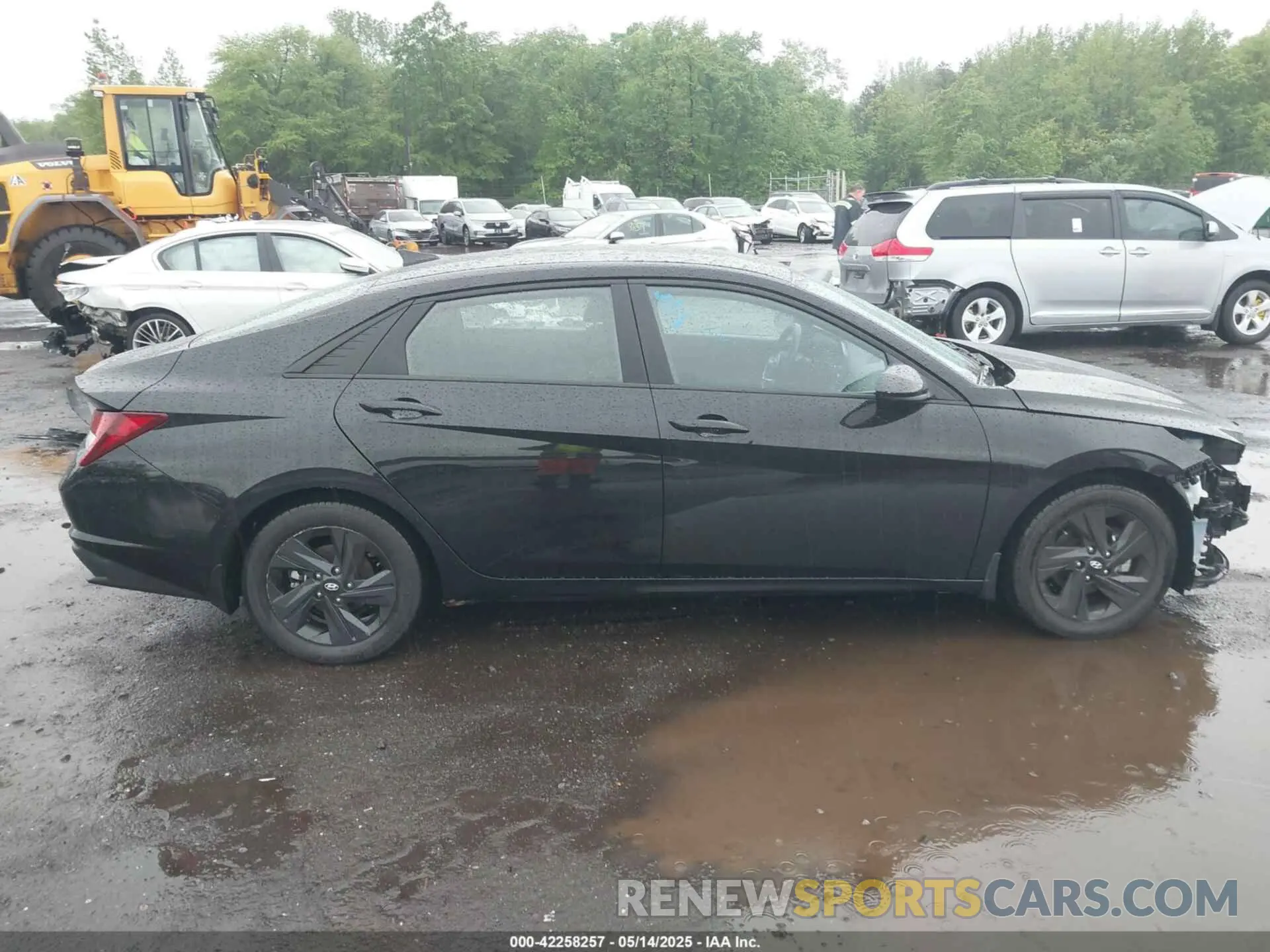 13 Photograph of a damaged car KMHLS4AG8NU317756 HYUNDAI ELANTRA 2022