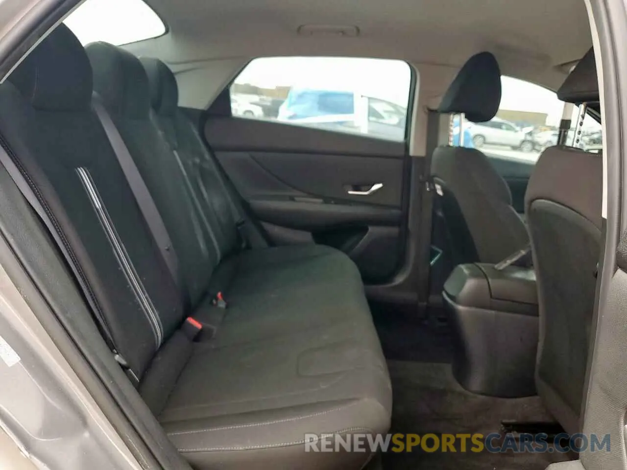 10 Photograph of a damaged car KMHLS4AG8NU336419 HYUNDAI ELANTRA 2022