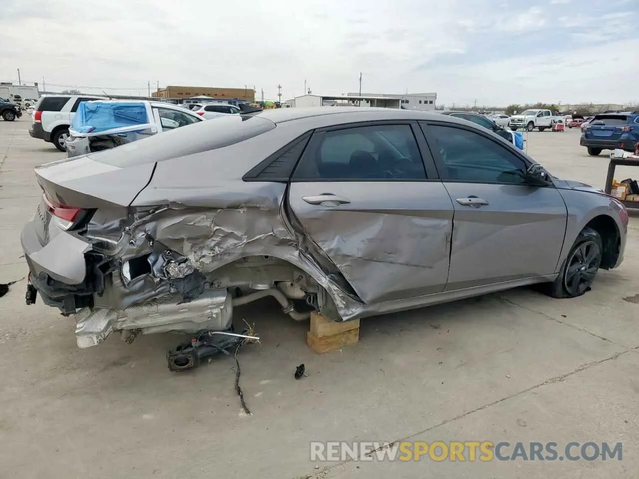 3 Photograph of a damaged car KMHLS4AG8NU336419 HYUNDAI ELANTRA 2022