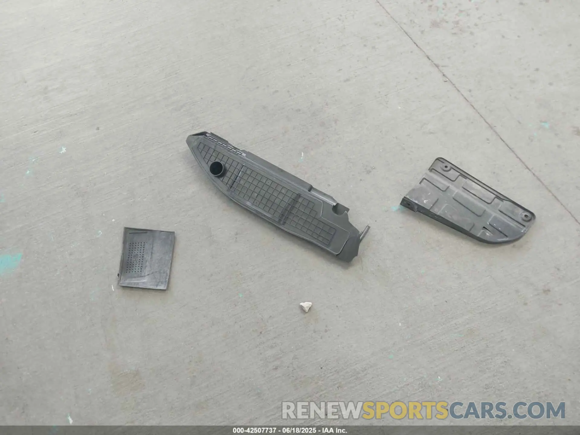 12 Photograph of a damaged car KMHLS4AGXNU257771 HYUNDAI ELANTRA 2022