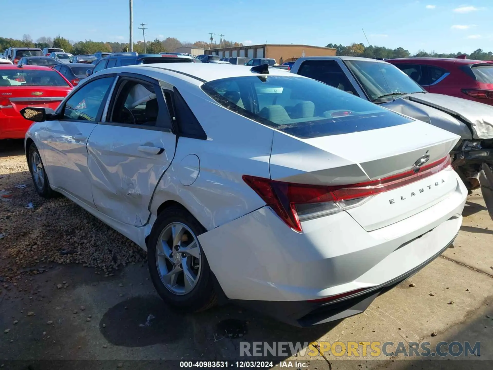 3 Фотография поврежденного автомобиля 5NPLL4AG1PH112407 HYUNDAI ELANTRA 2023