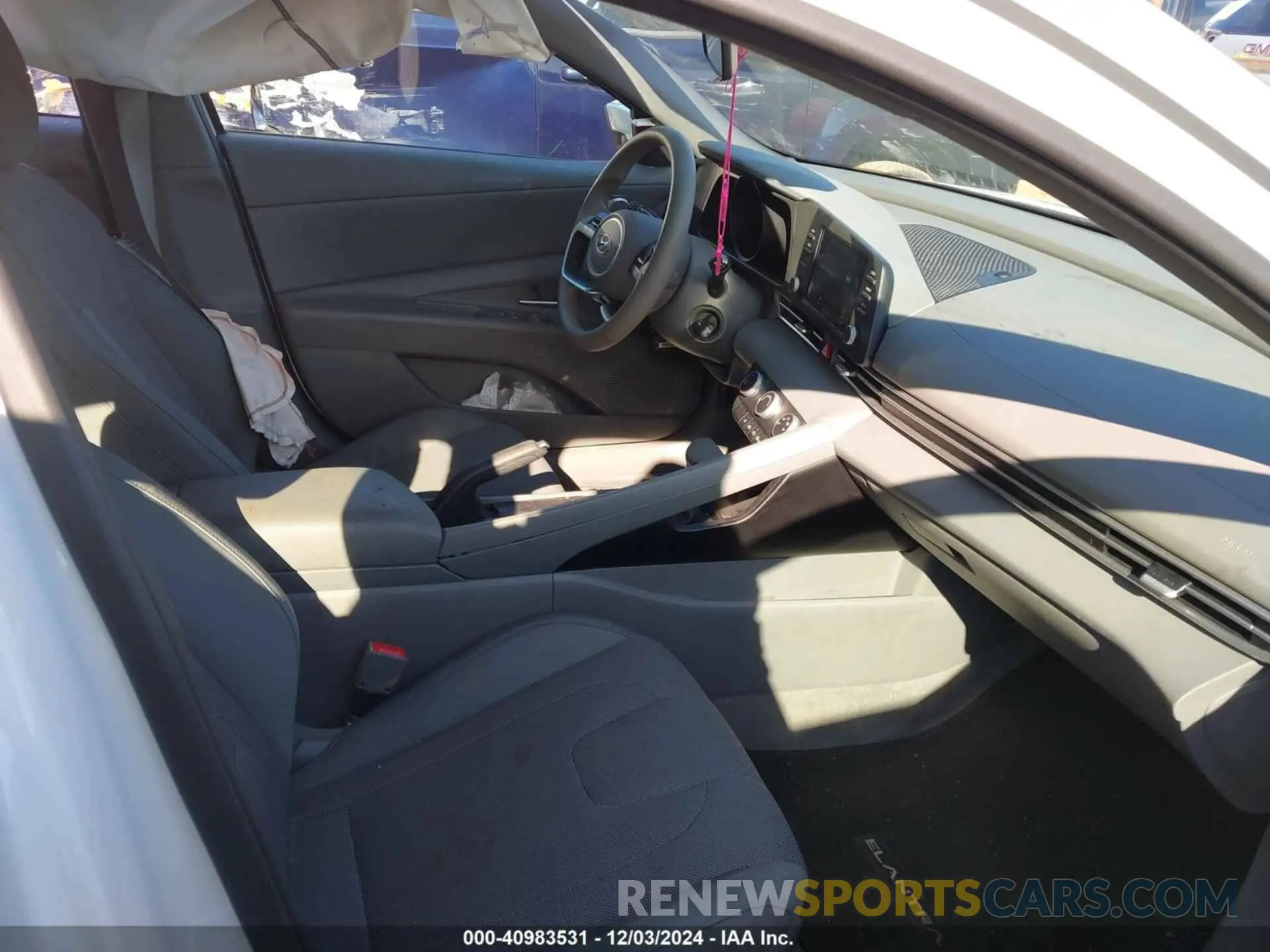 5 Фотография поврежденного автомобиля 5NPLL4AG1PH112407 HYUNDAI ELANTRA 2023