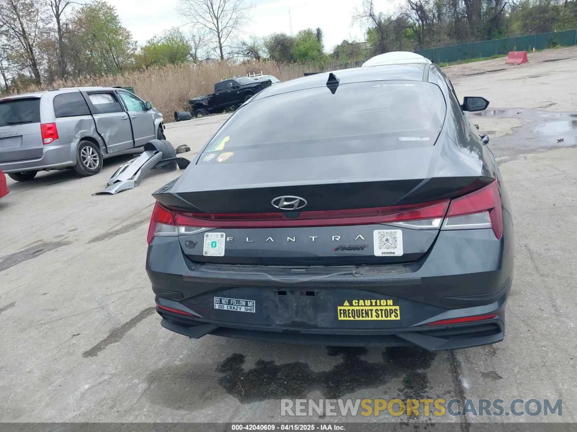 17 Photograph of a damaged car 5NPLL4AG4PH113342 HYUNDAI ELANTRA 2023