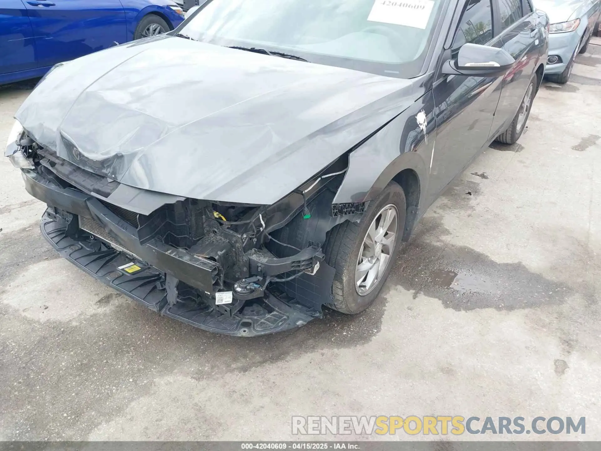 18 Photograph of a damaged car 5NPLL4AG4PH113342 HYUNDAI ELANTRA 2023