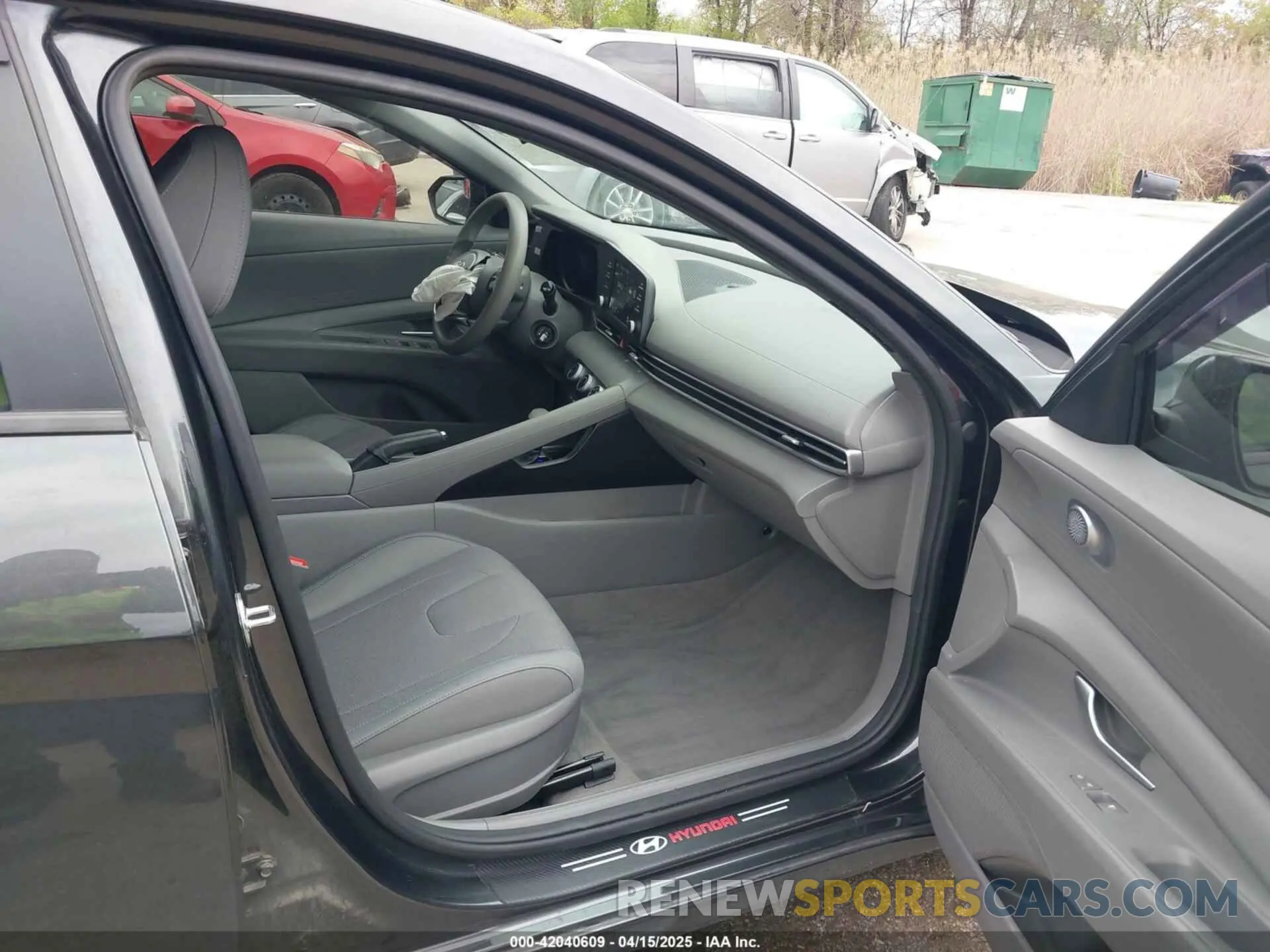 5 Photograph of a damaged car 5NPLL4AG4PH113342 HYUNDAI ELANTRA 2023