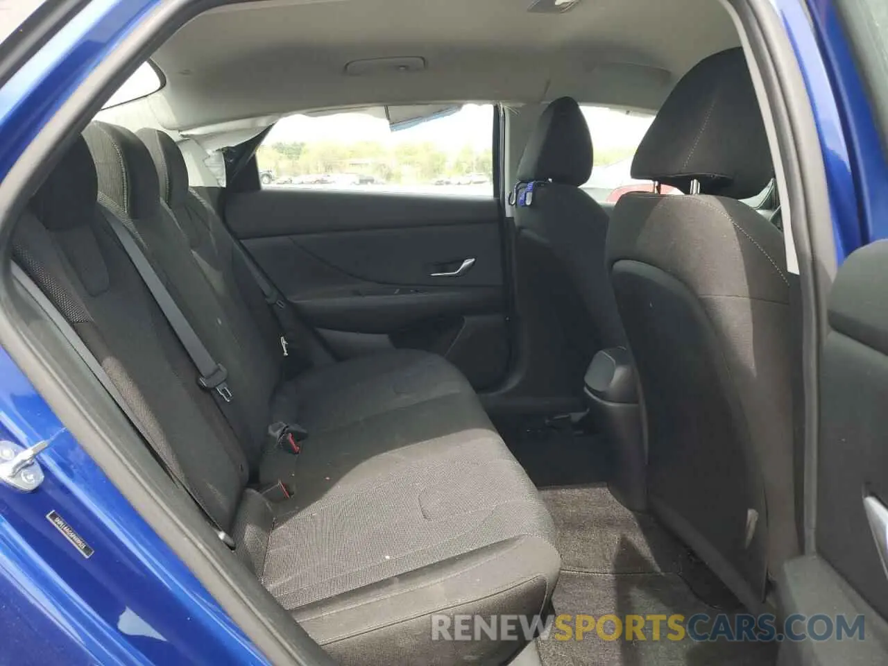 10 Photograph of a damaged car 5NPLL4AG5PH119523 HYUNDAI ELANTRA 2023