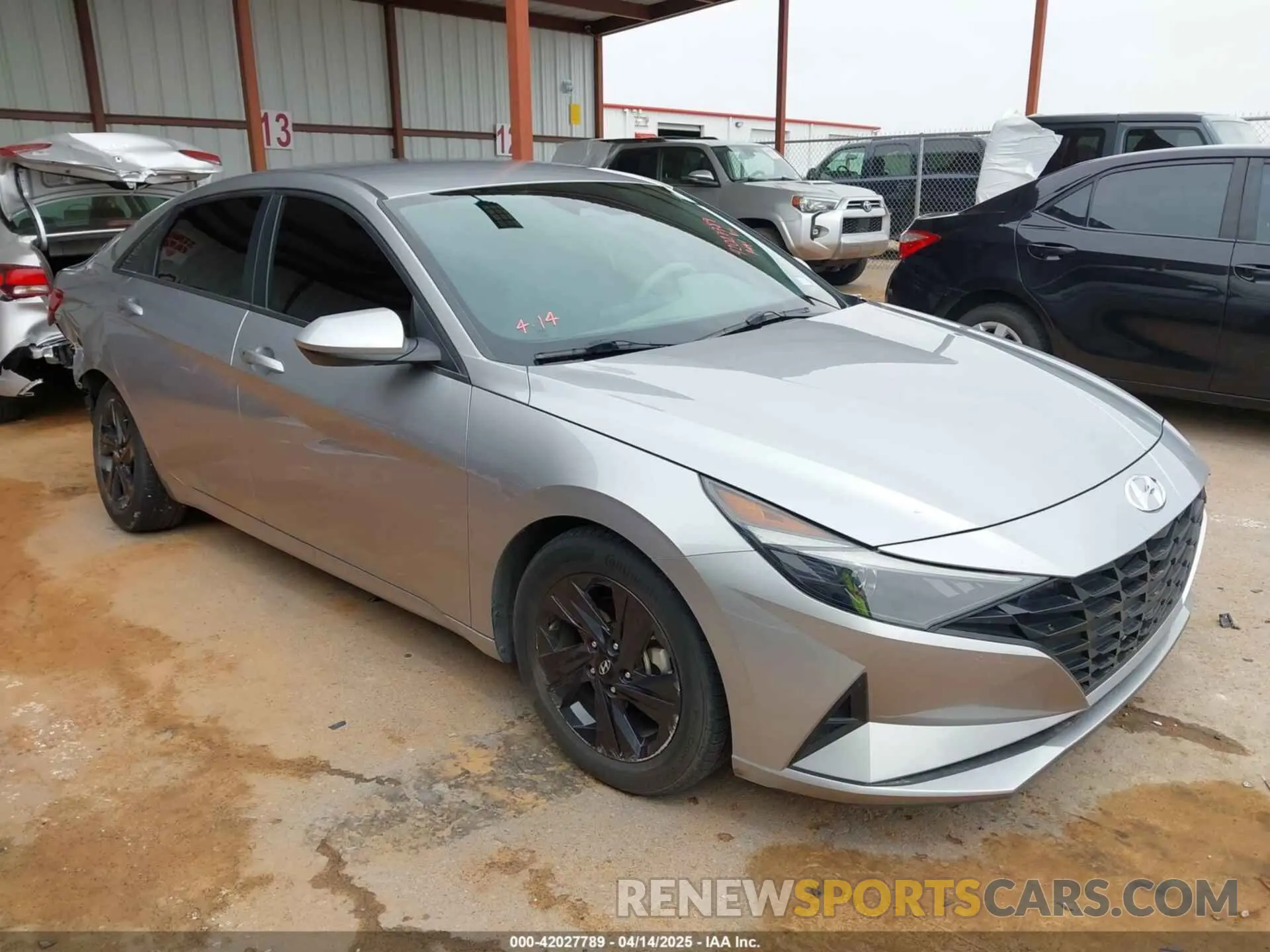 1 Фотография поврежденного автомобиля 5NPLM4AG0PH103047 HYUNDAI ELANTRA 2023