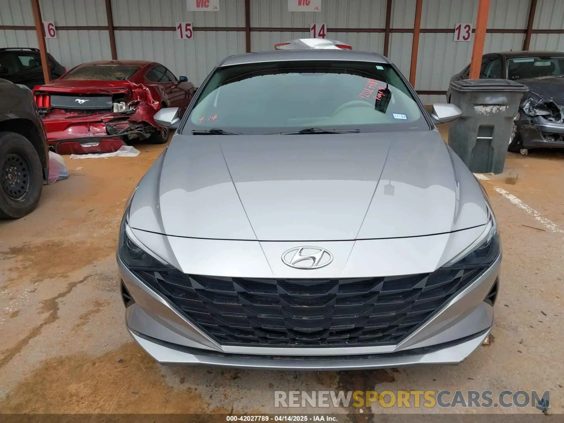 12 Фотография поврежденного автомобиля 5NPLM4AG0PH103047 HYUNDAI ELANTRA 2023