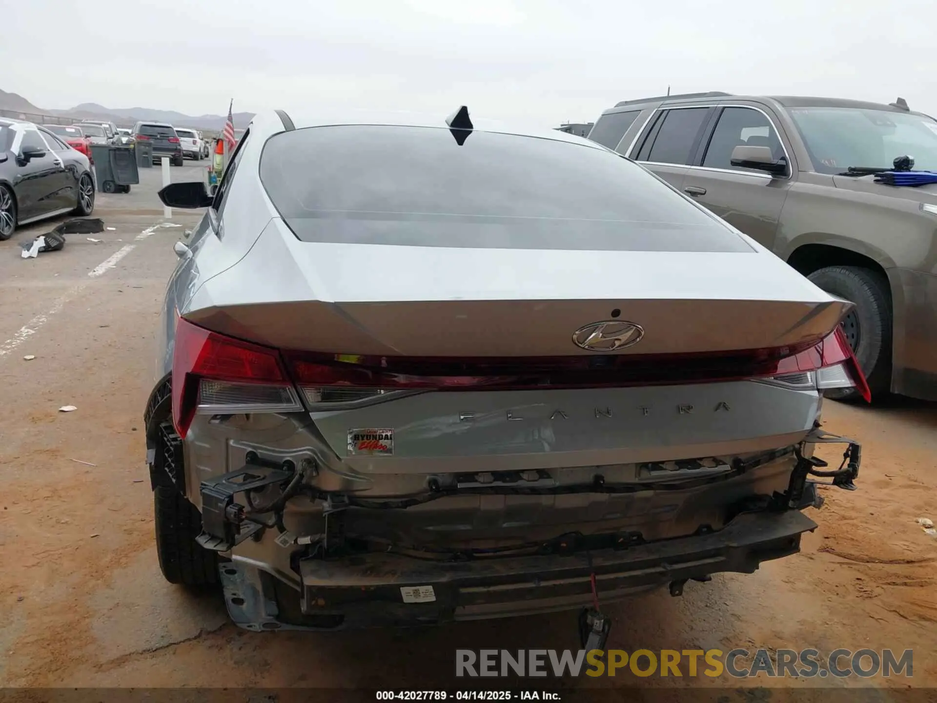 16 Фотография поврежденного автомобиля 5NPLM4AG0PH103047 HYUNDAI ELANTRA 2023