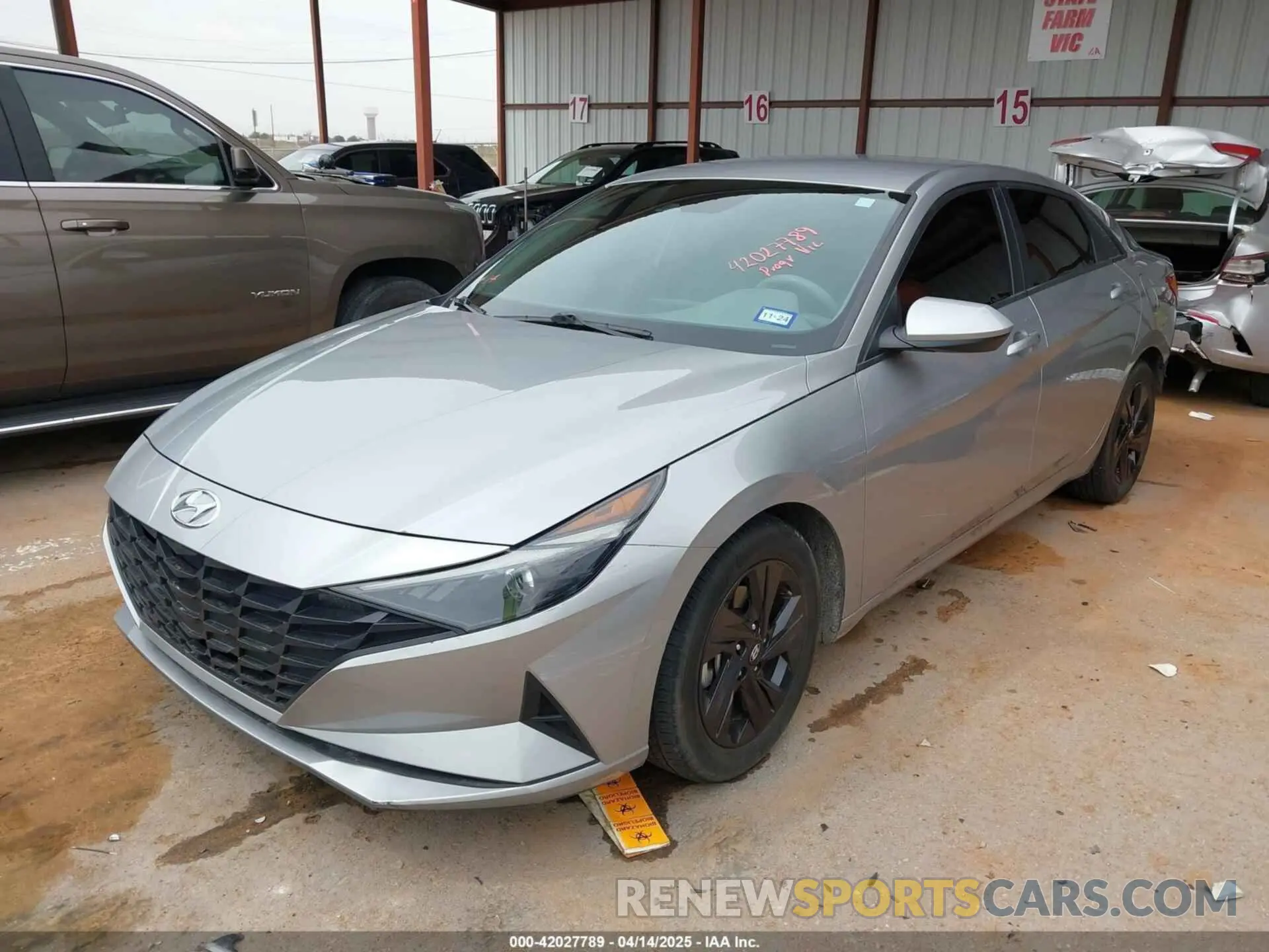 2 Фотография поврежденного автомобиля 5NPLM4AG0PH103047 HYUNDAI ELANTRA 2023