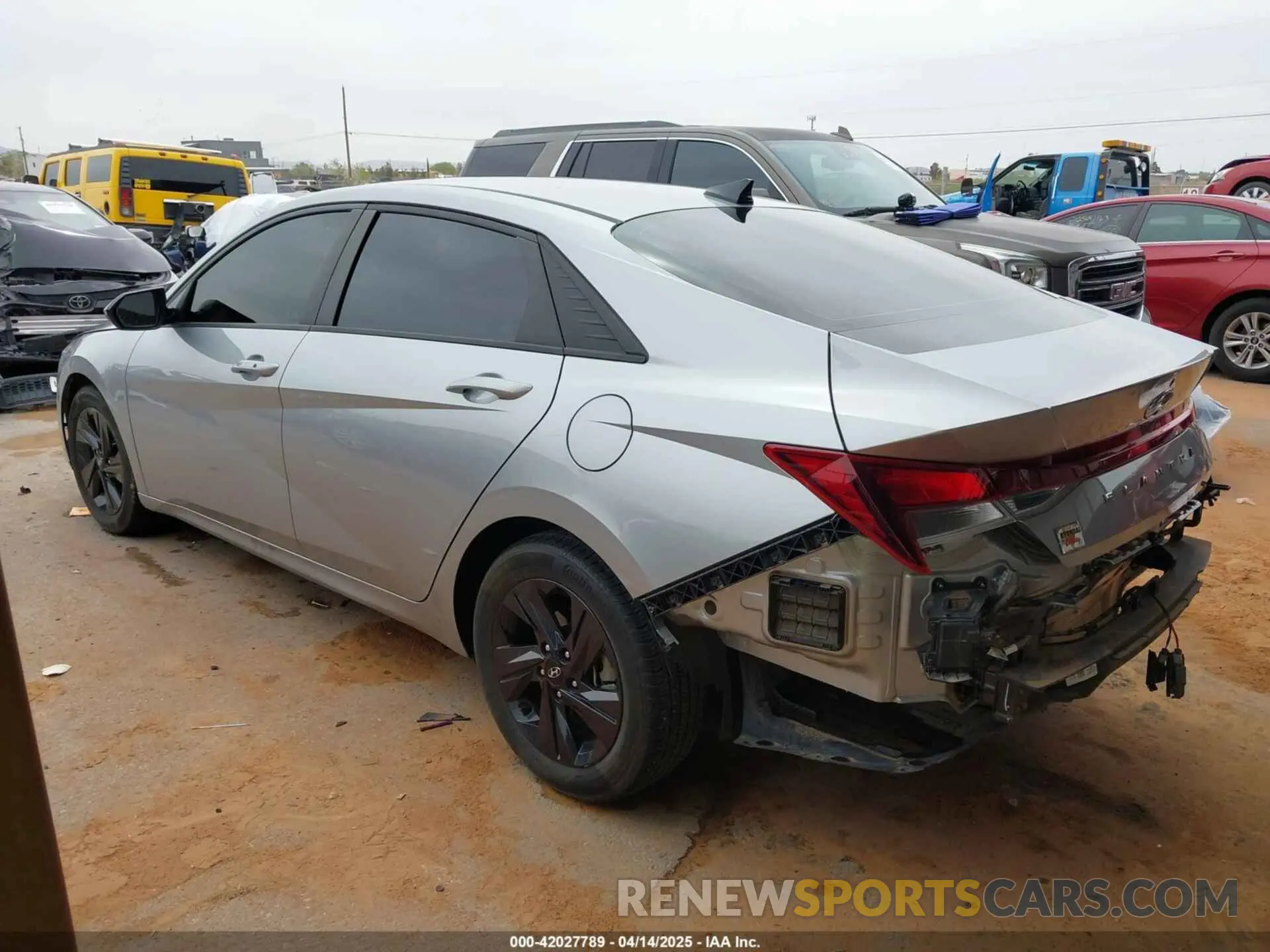 3 Фотография поврежденного автомобиля 5NPLM4AG0PH103047 HYUNDAI ELANTRA 2023