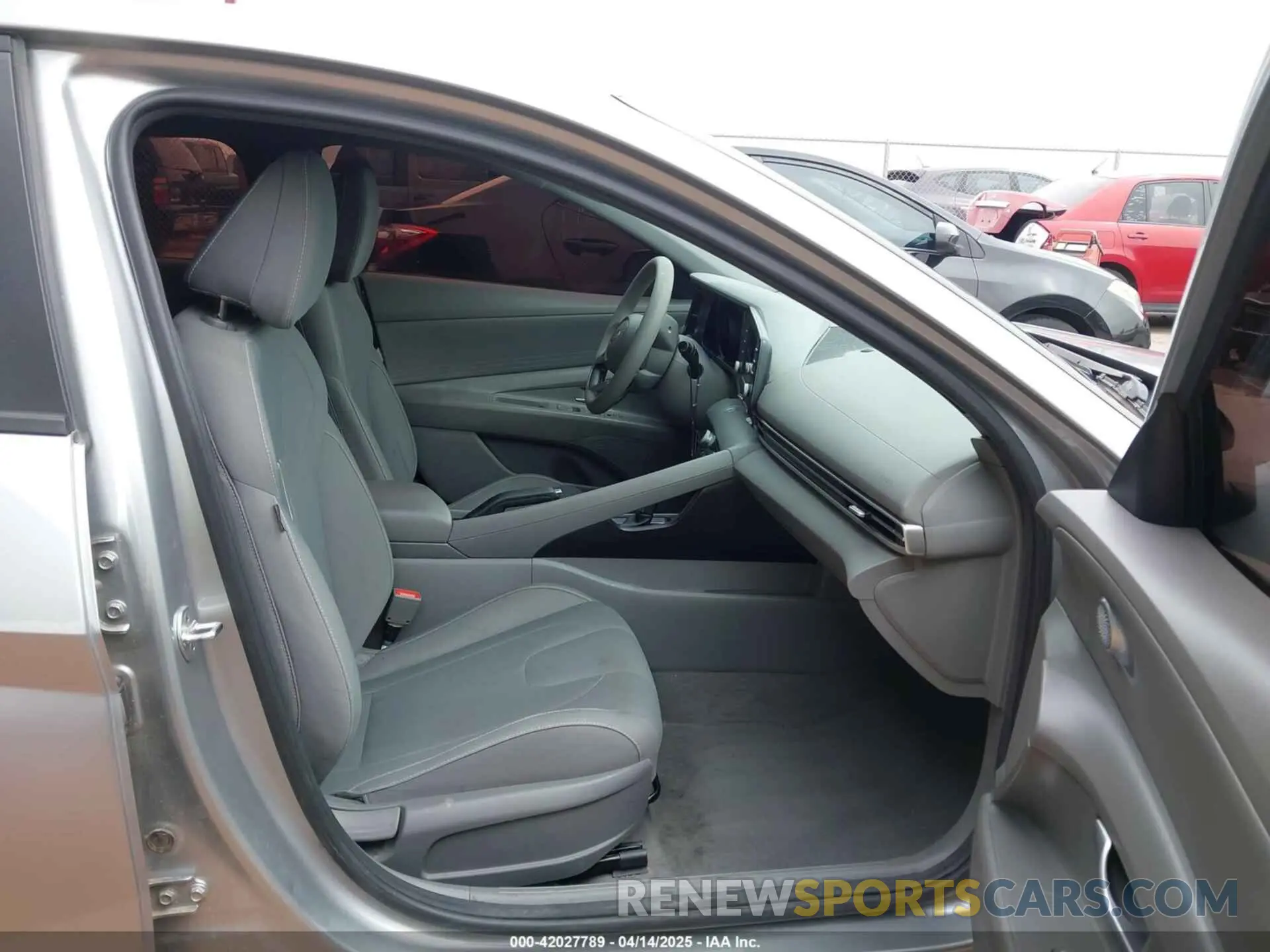 5 Фотография поврежденного автомобиля 5NPLM4AG0PH103047 HYUNDAI ELANTRA 2023