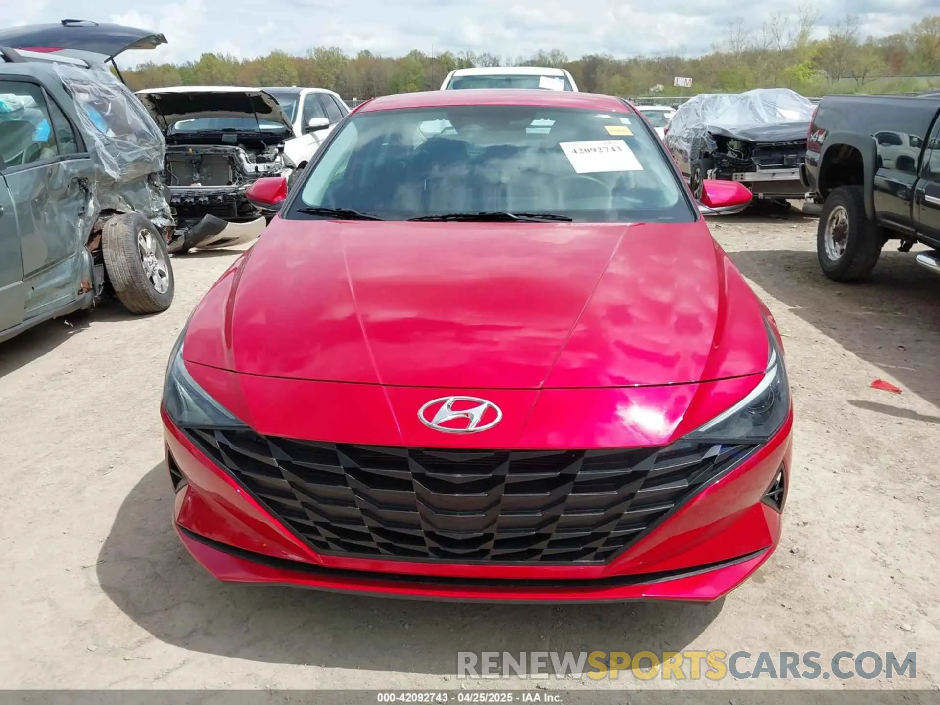 13 Photograph of a damaged car 5NPLM4AG1PH098568 HYUNDAI ELANTRA 2023