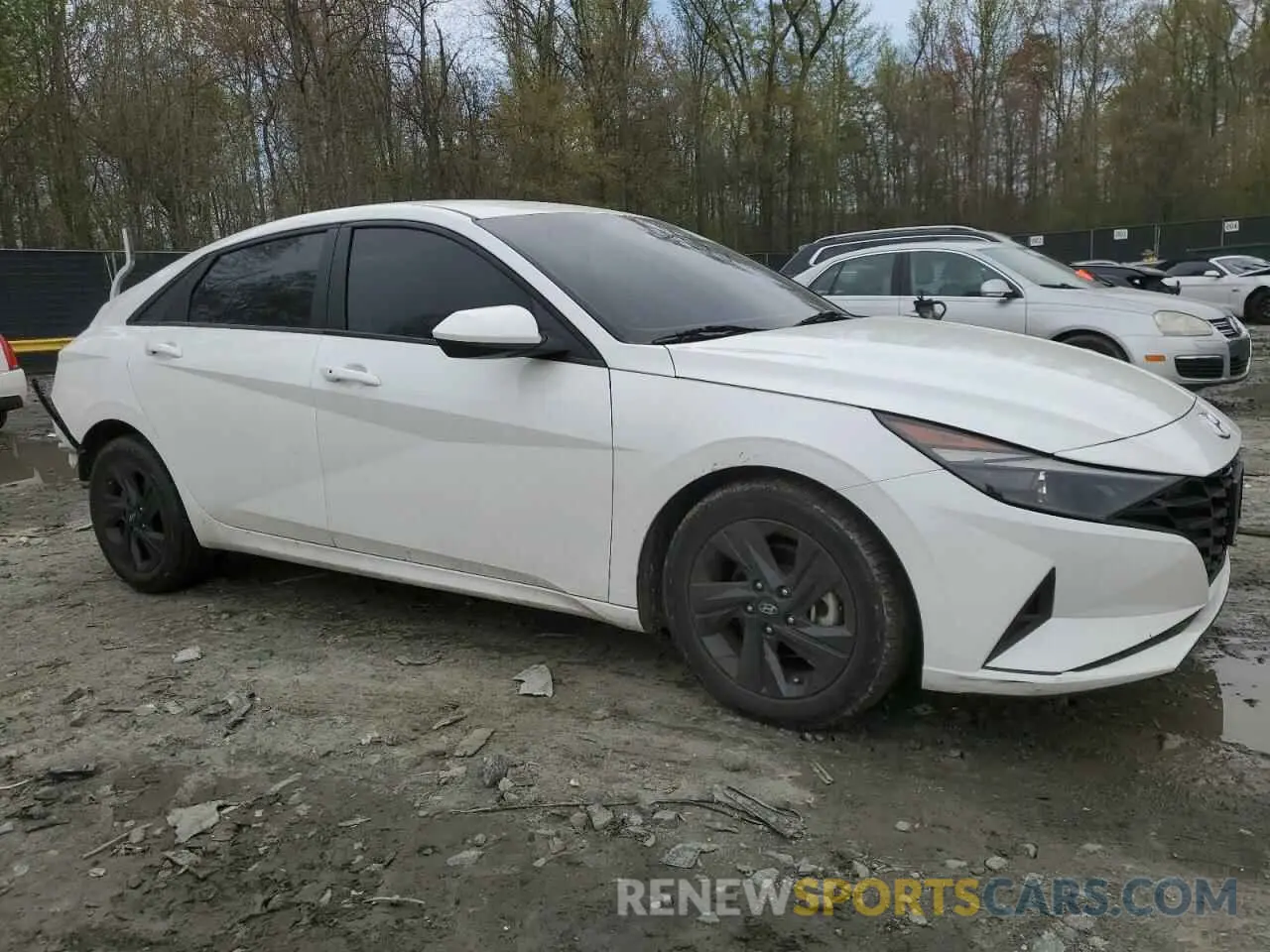 4 Photograph of a damaged car 5NPLM4AG1PH113408 HYUNDAI ELANTRA 2023