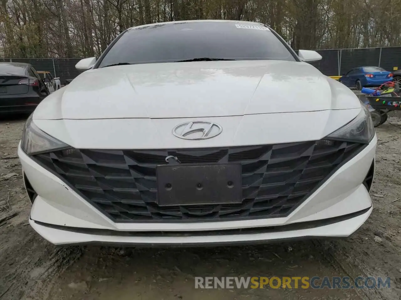 5 Photograph of a damaged car 5NPLM4AG1PH113408 HYUNDAI ELANTRA 2023