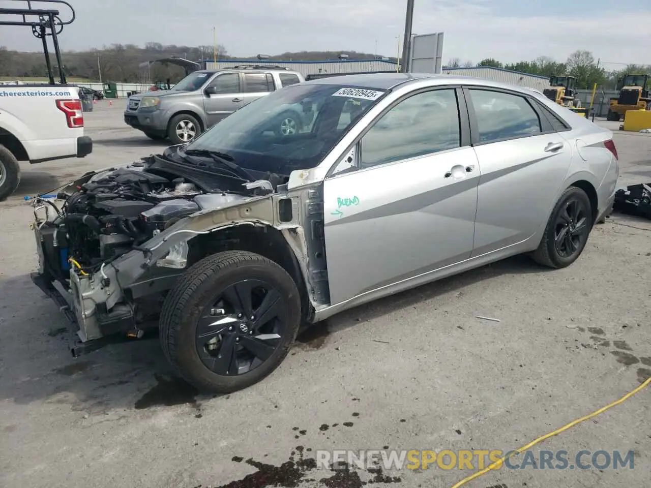1 Фотография поврежденного автомобиля 5NPLM4AG2PH095372 HYUNDAI ELANTRA 2023