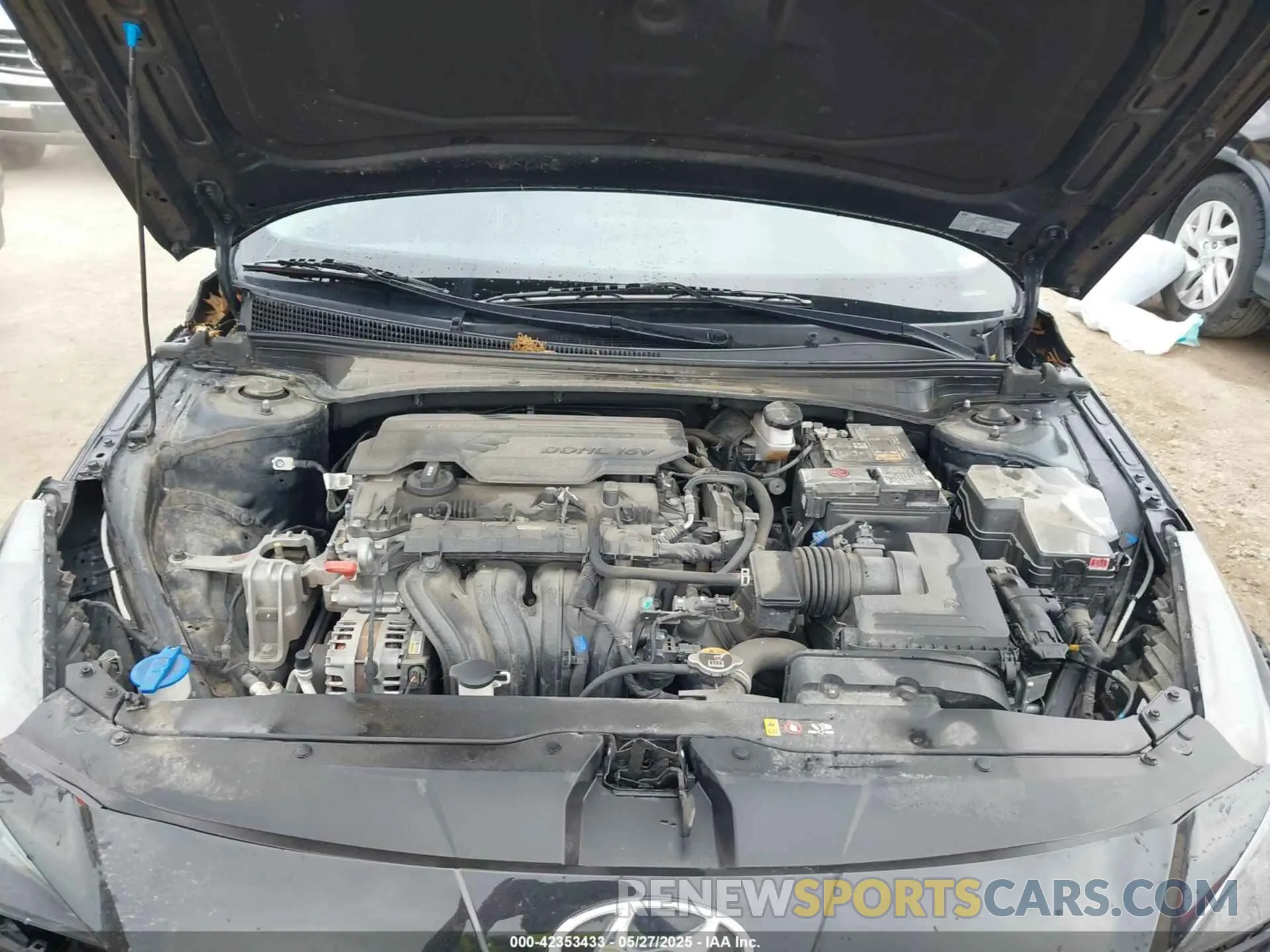 10 Photograph of a damaged car 5NPLM4AG4PH098709 HYUNDAI ELANTRA 2023