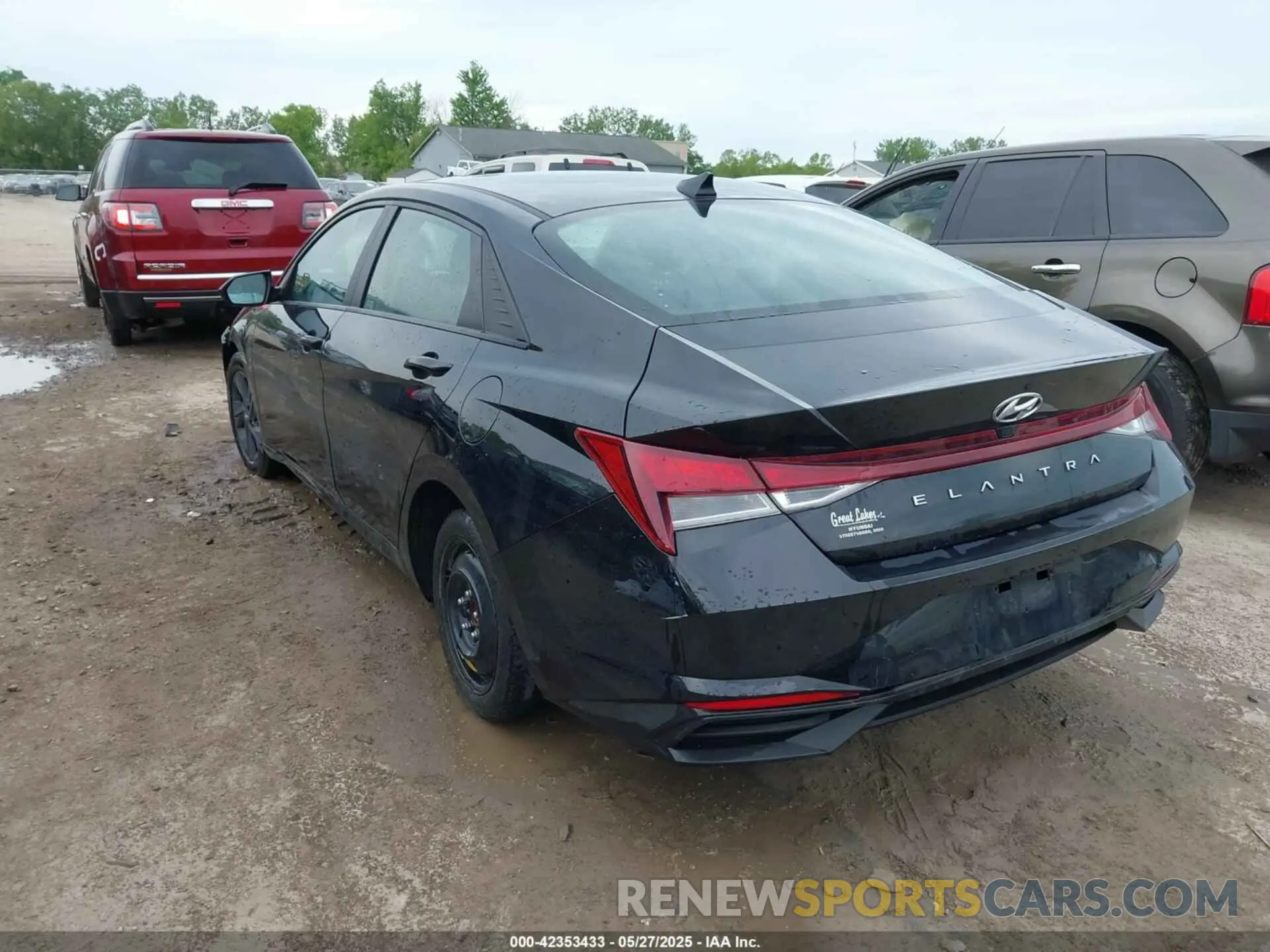 3 Photograph of a damaged car 5NPLM4AG4PH098709 HYUNDAI ELANTRA 2023