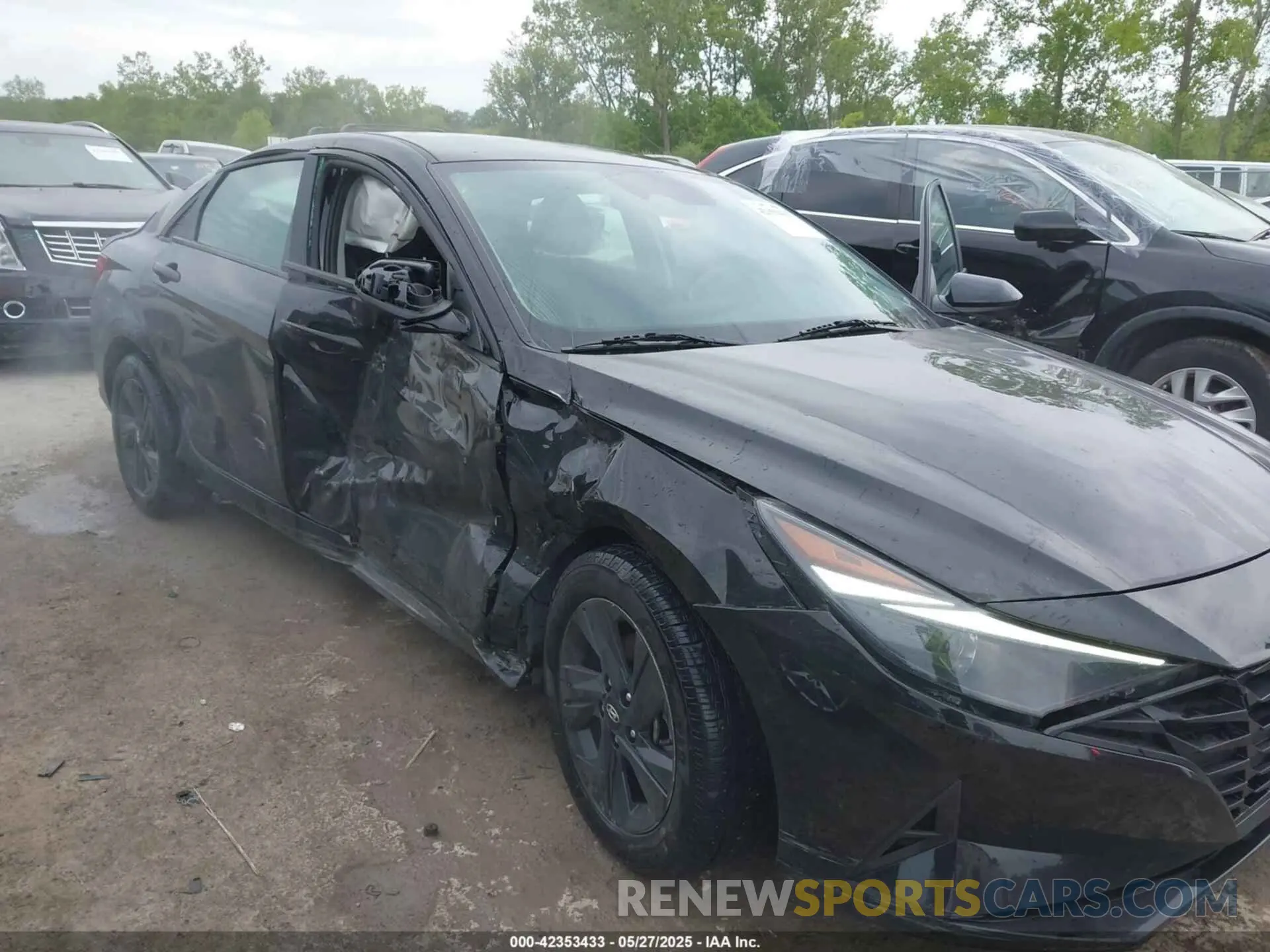 6 Photograph of a damaged car 5NPLM4AG4PH098709 HYUNDAI ELANTRA 2023